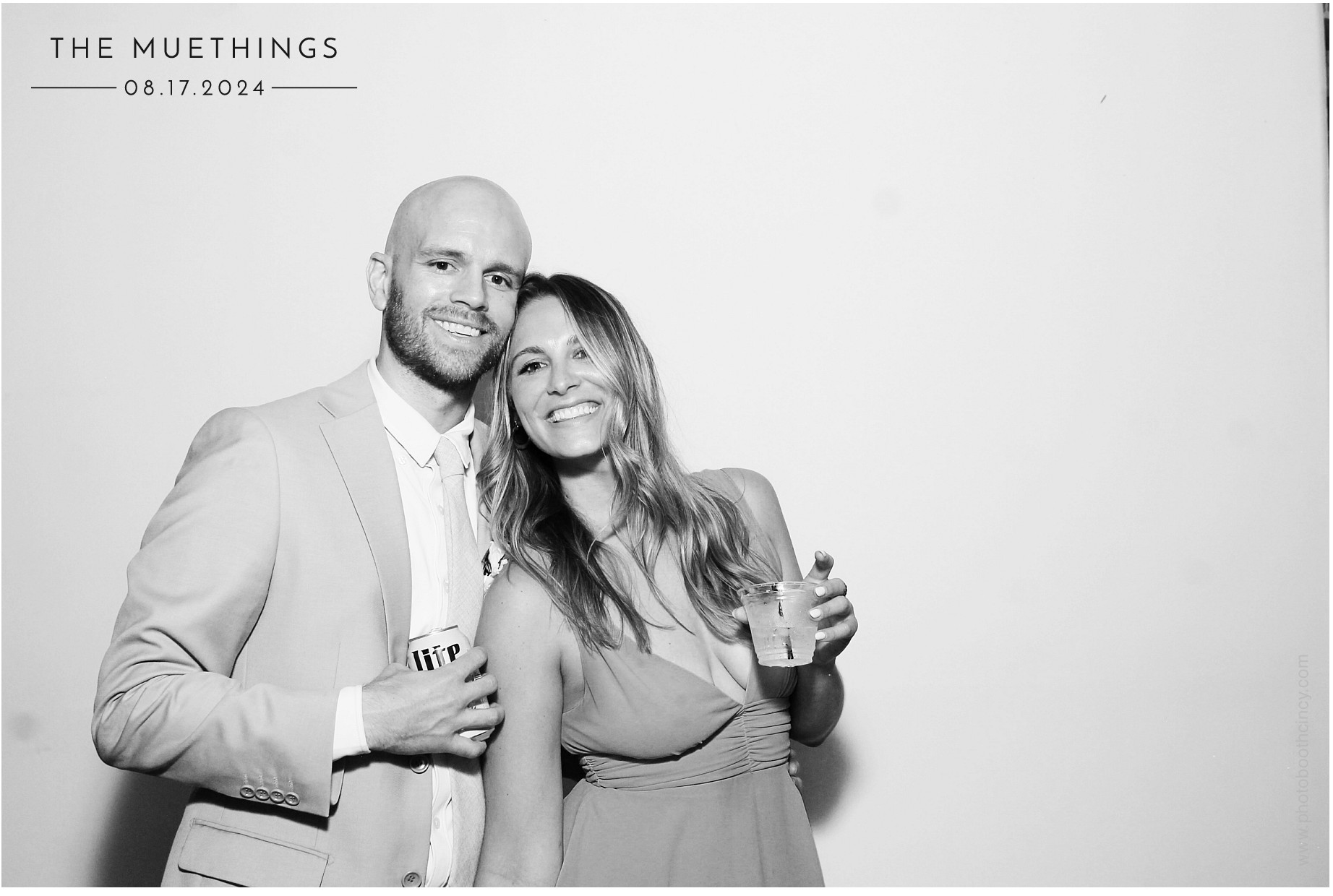 Telles Wedding | View more photos from the event at gallery.photoboothcincy.com/u/PhotoBoothCincy/Telles-Wedding