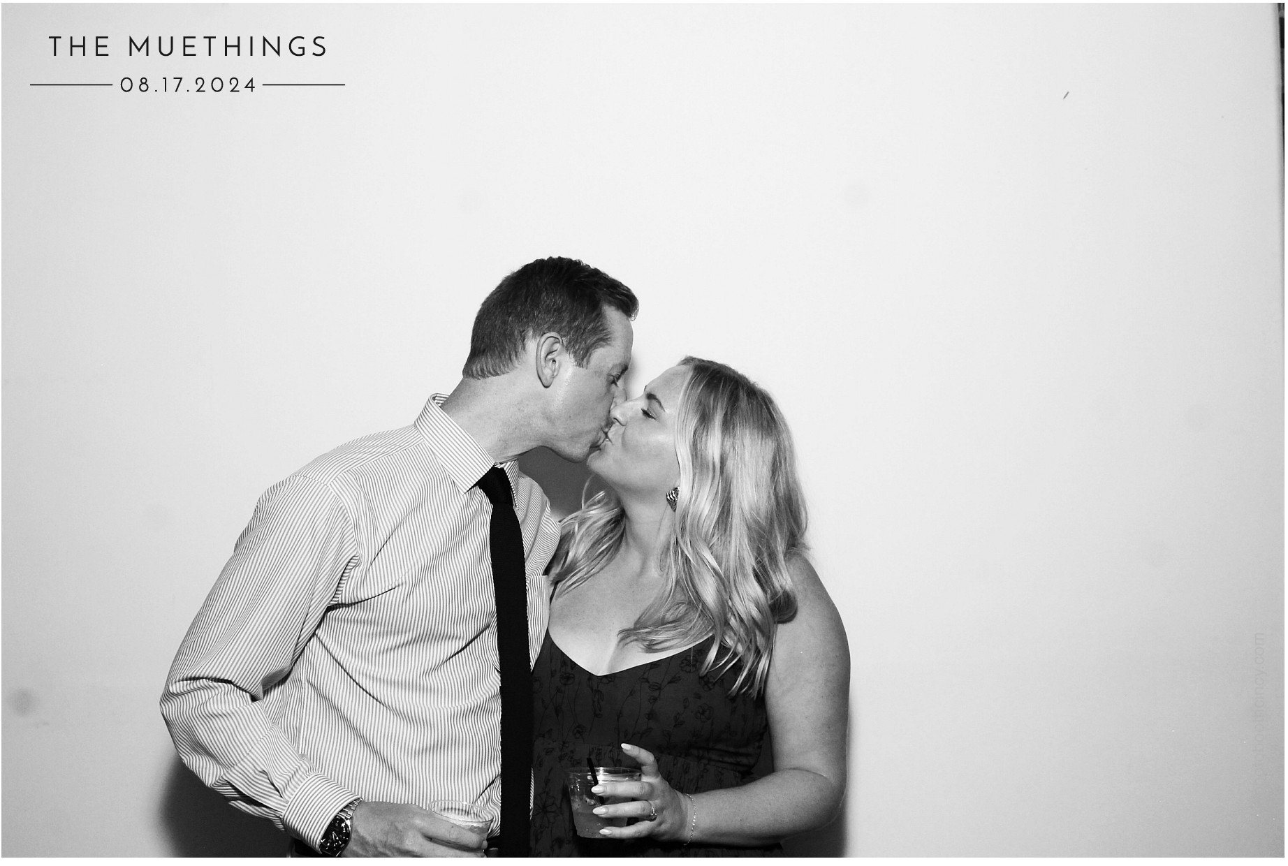 Telles Wedding | View more photos from the event at gallery.photoboothcincy.com/u/PhotoBoothCincy/Telles-Wedding