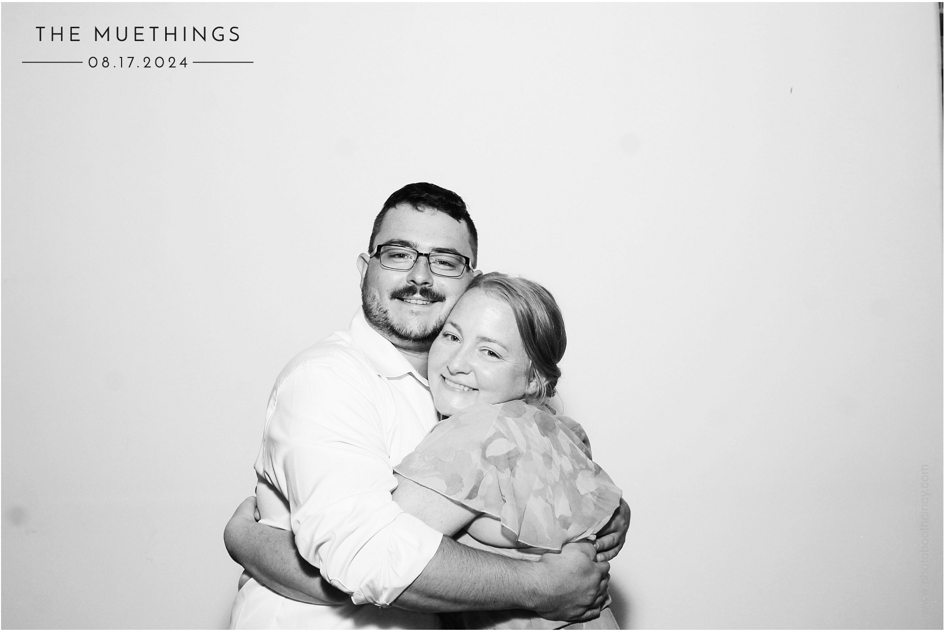 Telles Wedding | View more photos from the event at gallery.photoboothcincy.com/u/PhotoBoothCincy/Telles-Wedding