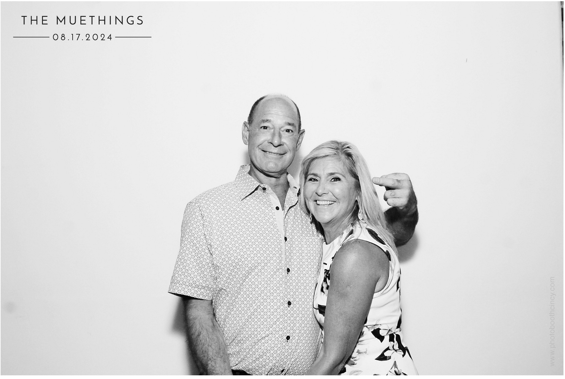 Telles Wedding | View more photos from the event at gallery.photoboothcincy.com/u/PhotoBoothCincy/Telles-Wedding