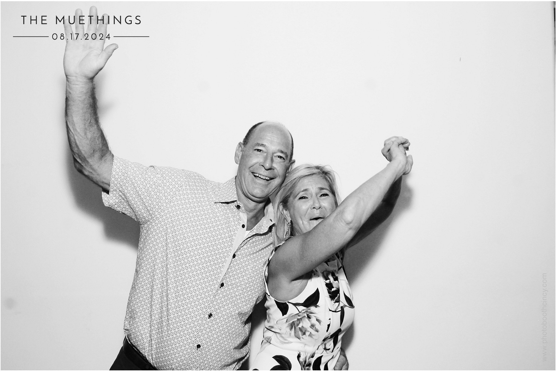 Telles Wedding | View more photos from the event at gallery.photoboothcincy.com/u/PhotoBoothCincy/Telles-Wedding