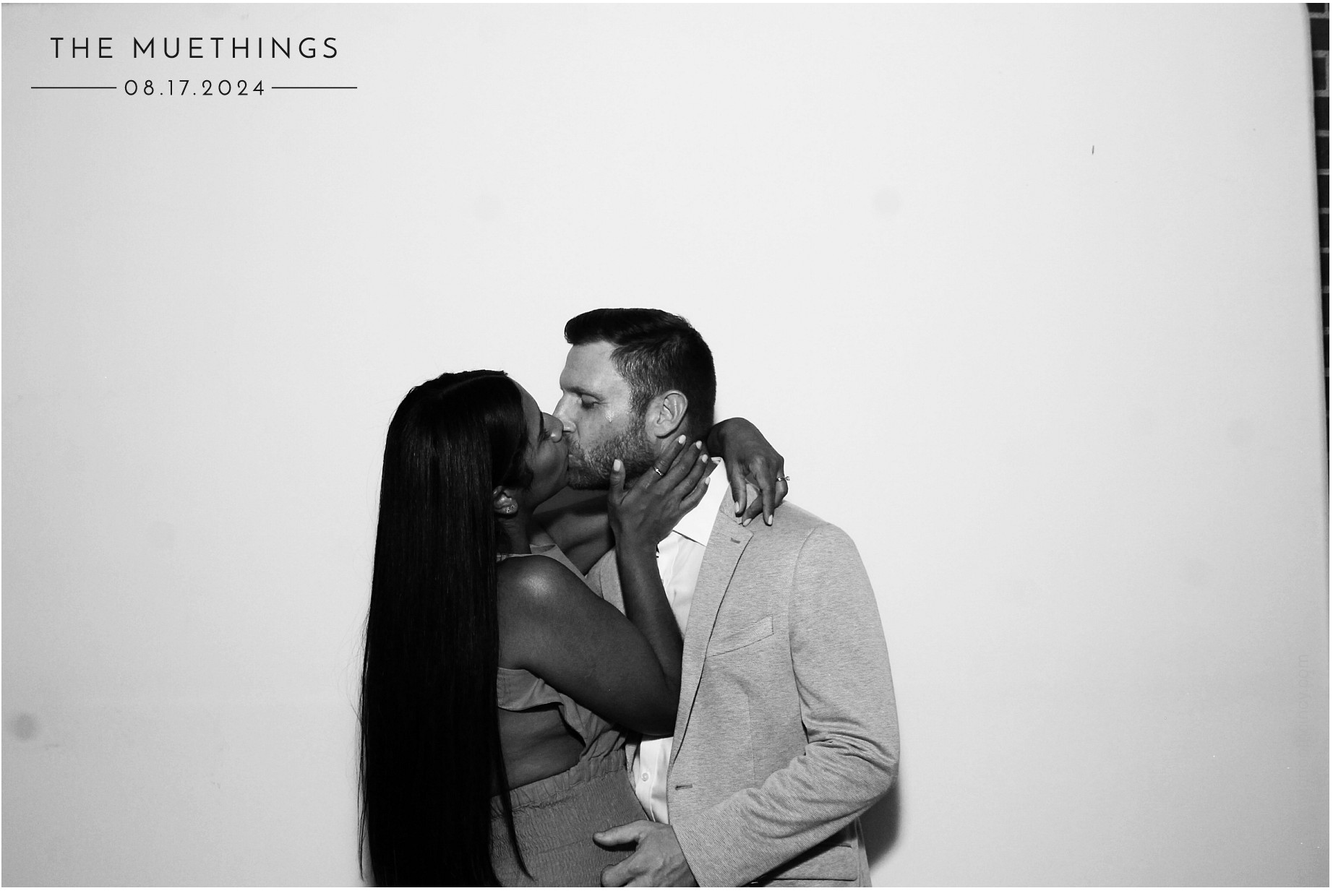 Telles Wedding | View more photos from the event at gallery.photoboothcincy.com/u/PhotoBoothCincy/Telles-Wedding
