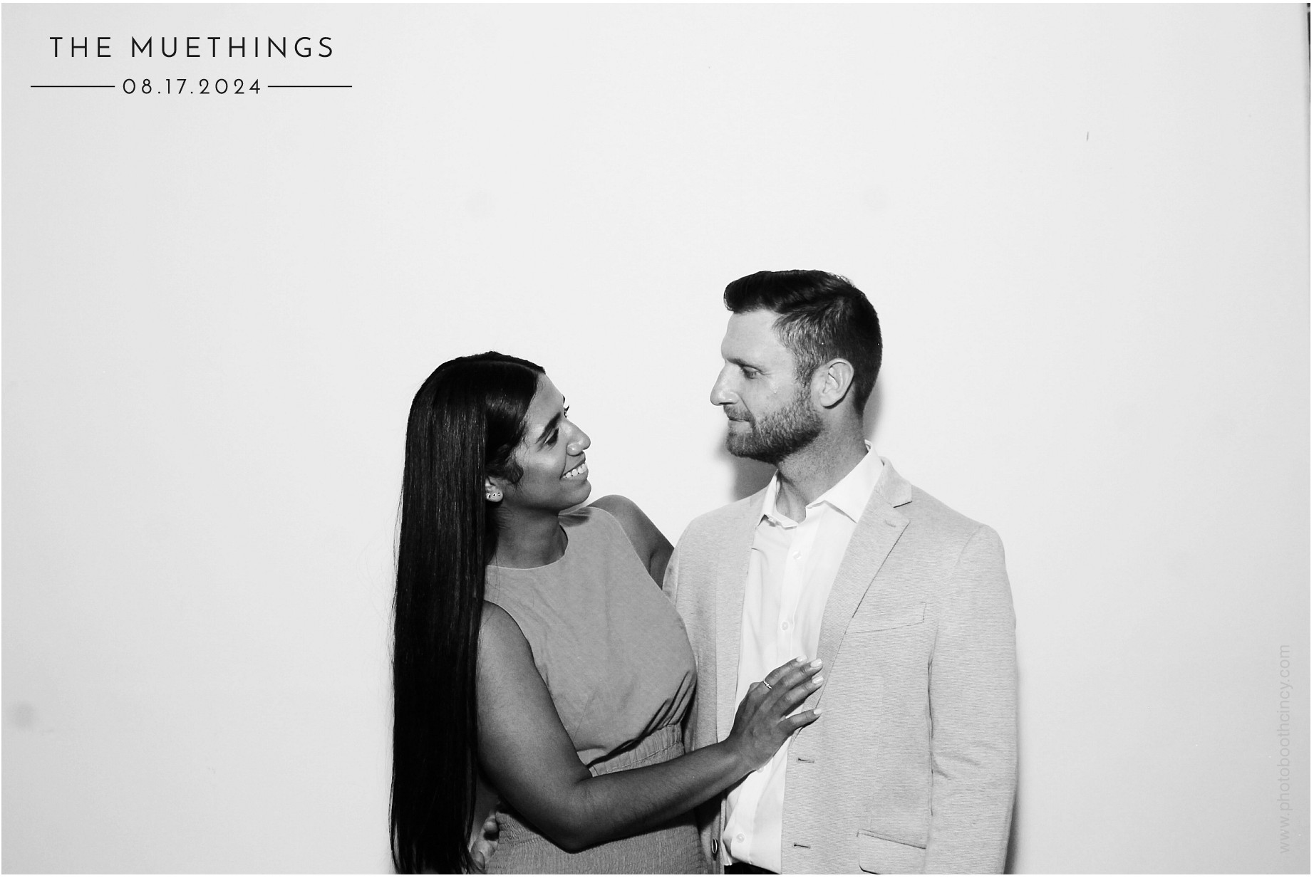 Telles Wedding | View more photos from the event at gallery.photoboothcincy.com/u/PhotoBoothCincy/Telles-Wedding