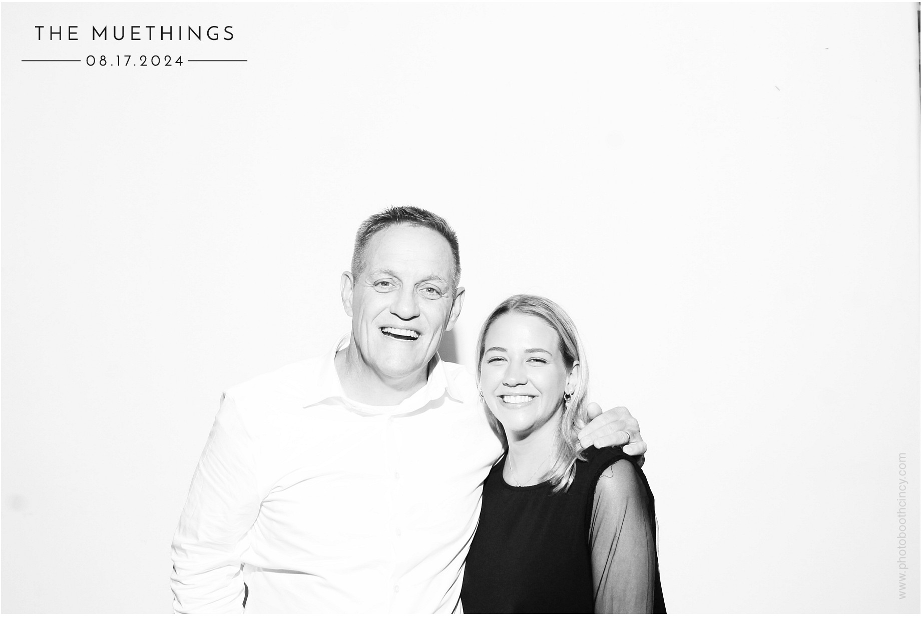 Telles Wedding | View more photos from the event at gallery.photoboothcincy.com/u/PhotoBoothCincy/Telles-Wedding
