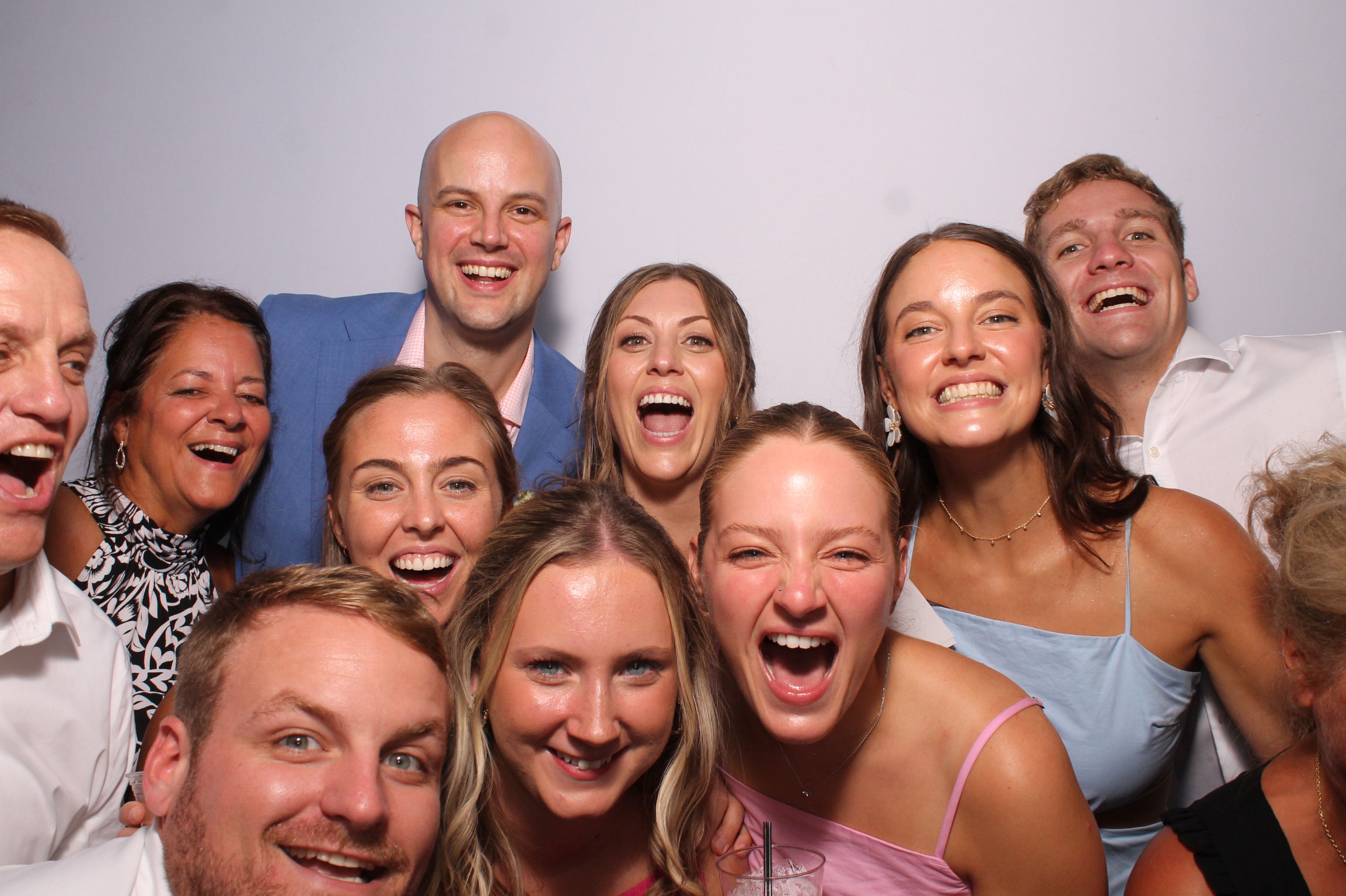 Telles Wedding | View more photos from the event at gallery.photoboothcincy.com/u/PhotoBoothCincy/Telles-Wedding