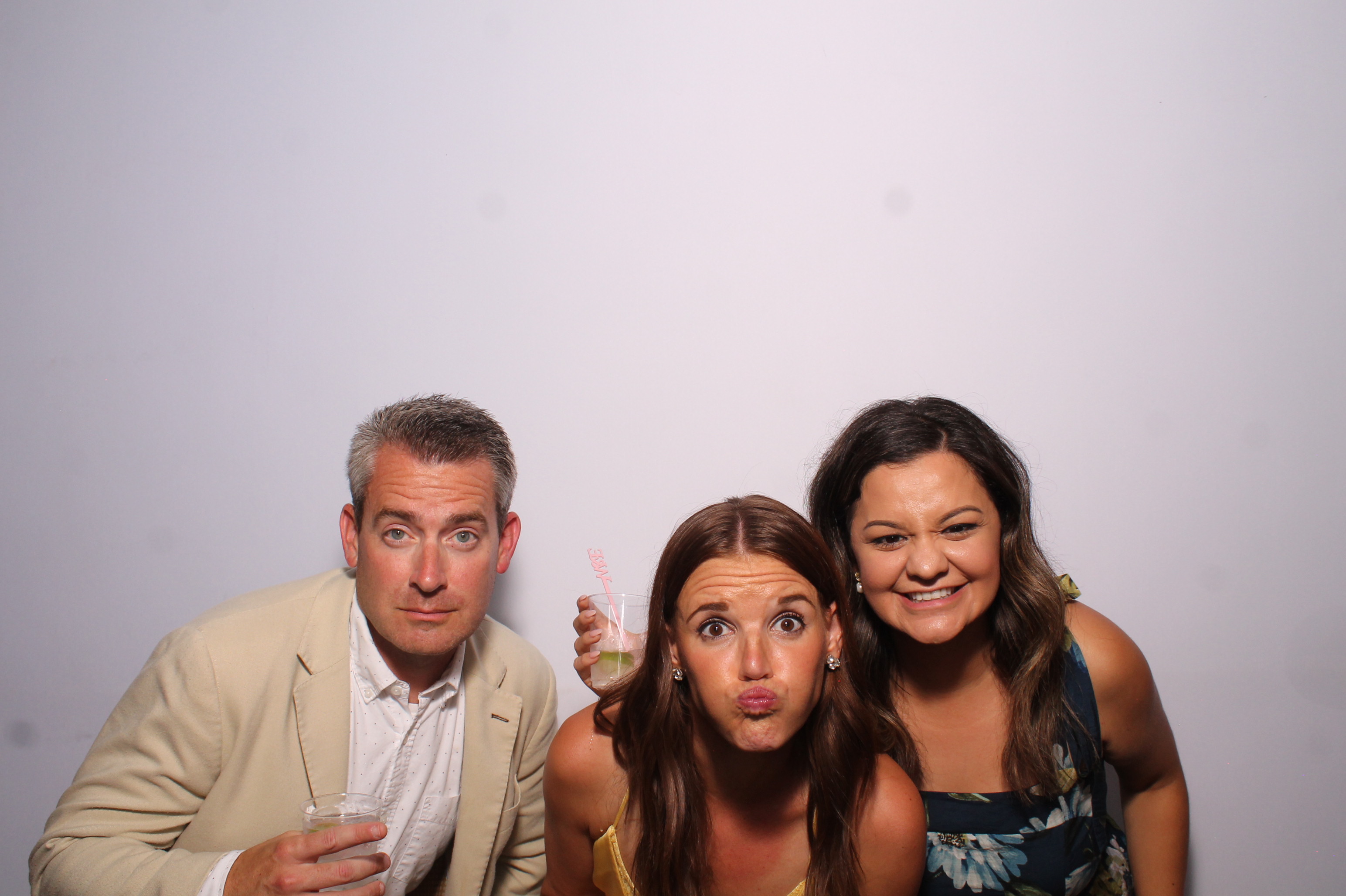 Telles Wedding | View more photos from the event at gallery.photoboothcincy.com/u/PhotoBoothCincy/Telles-Wedding