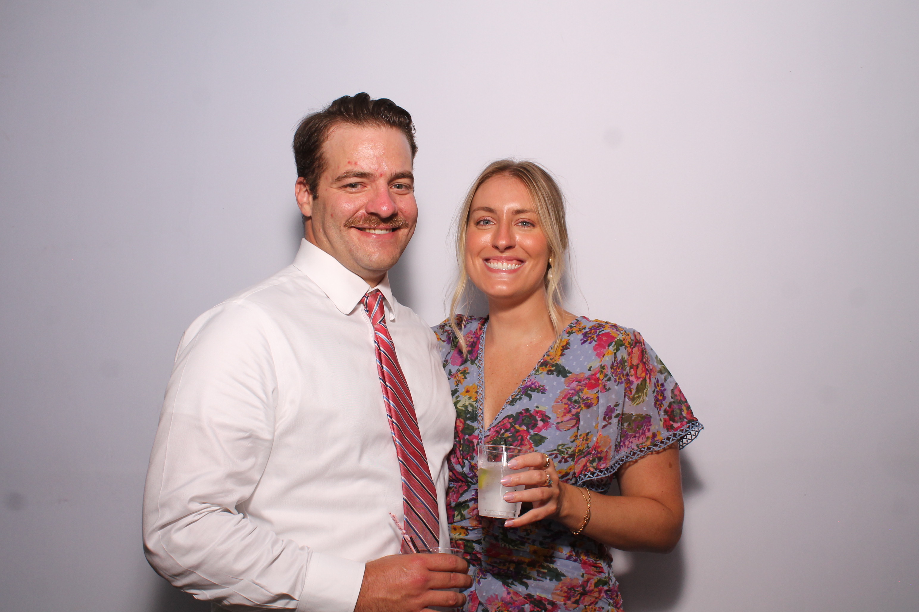 Telles Wedding | View more photos from the event at gallery.photoboothcincy.com/u/PhotoBoothCincy/Telles-Wedding