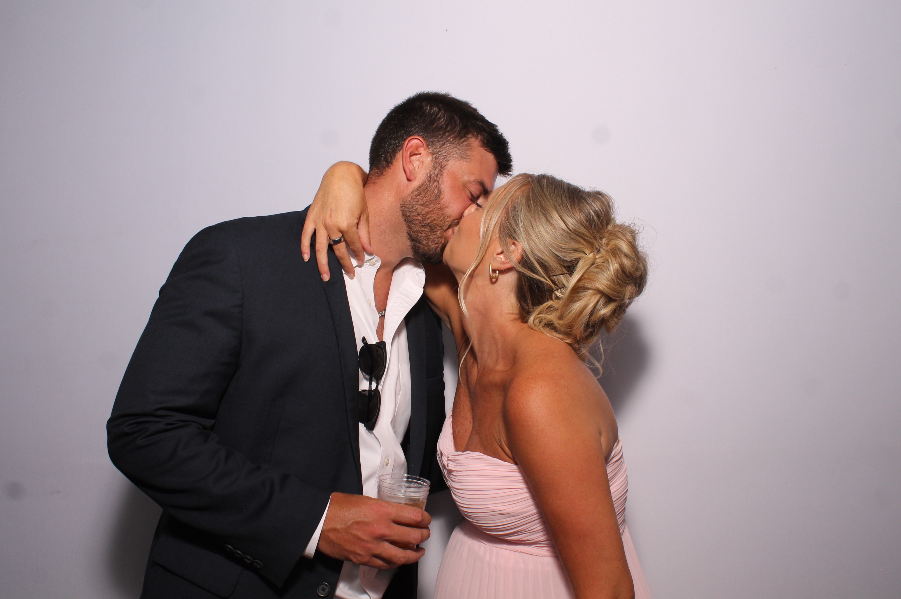Telles Wedding | View more photos from the event at gallery.photoboothcincy.com/u/PhotoBoothCincy/Telles-Wedding