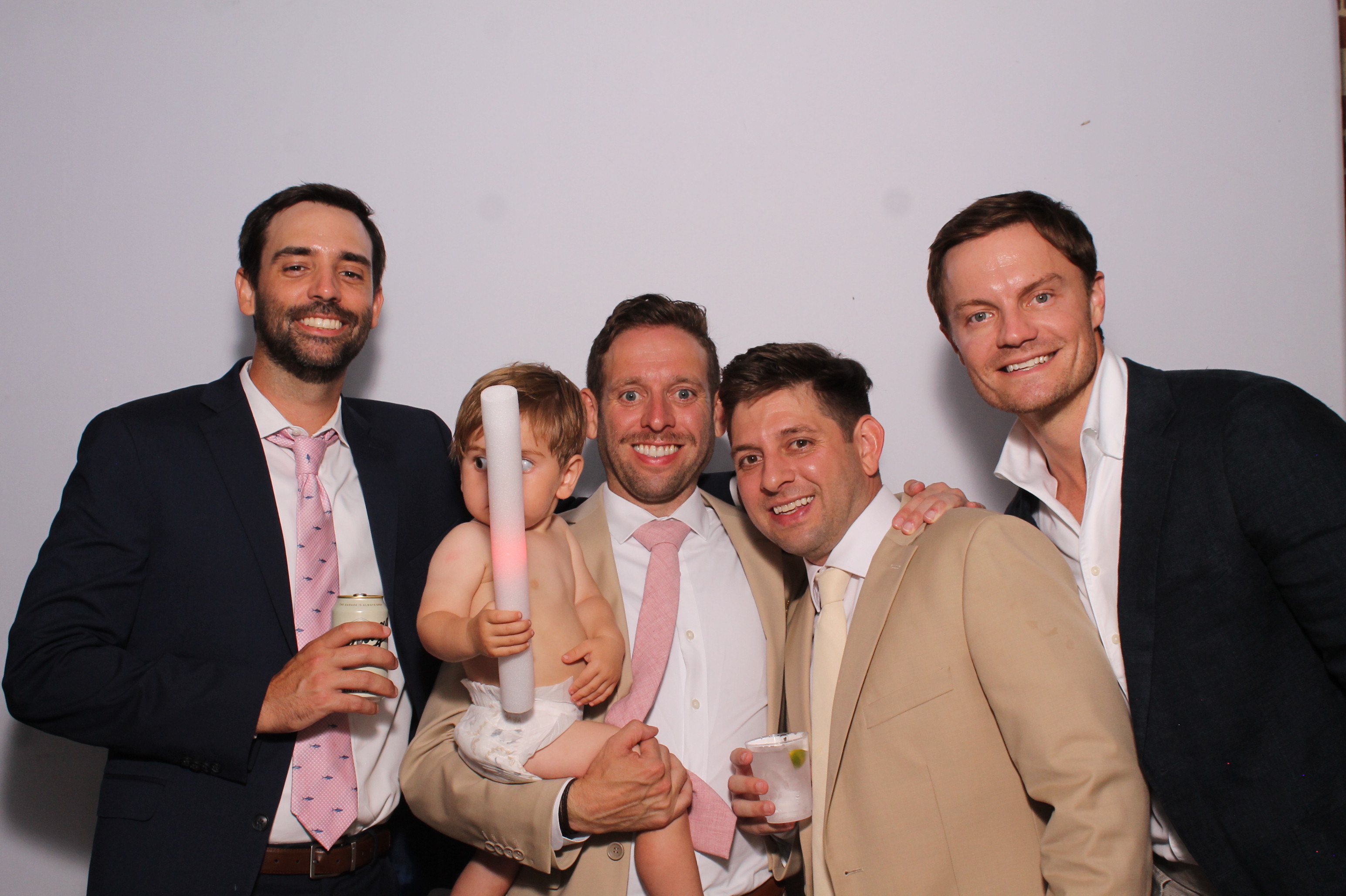 Telles Wedding | View more photos from the event at gallery.photoboothcincy.com/u/PhotoBoothCincy/Telles-Wedding