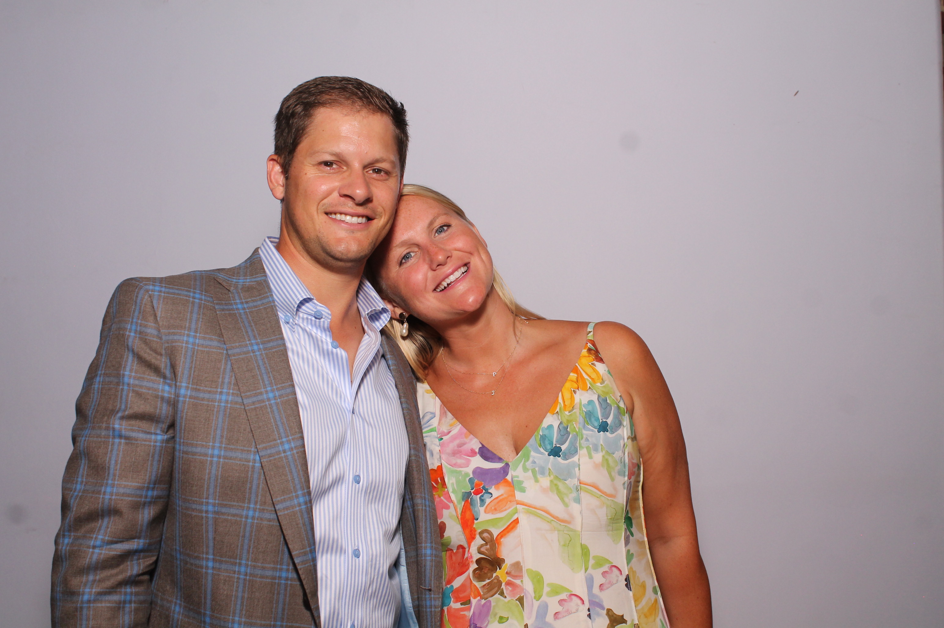 Telles Wedding | View more photos from the event at gallery.photoboothcincy.com/u/PhotoBoothCincy/Telles-Wedding