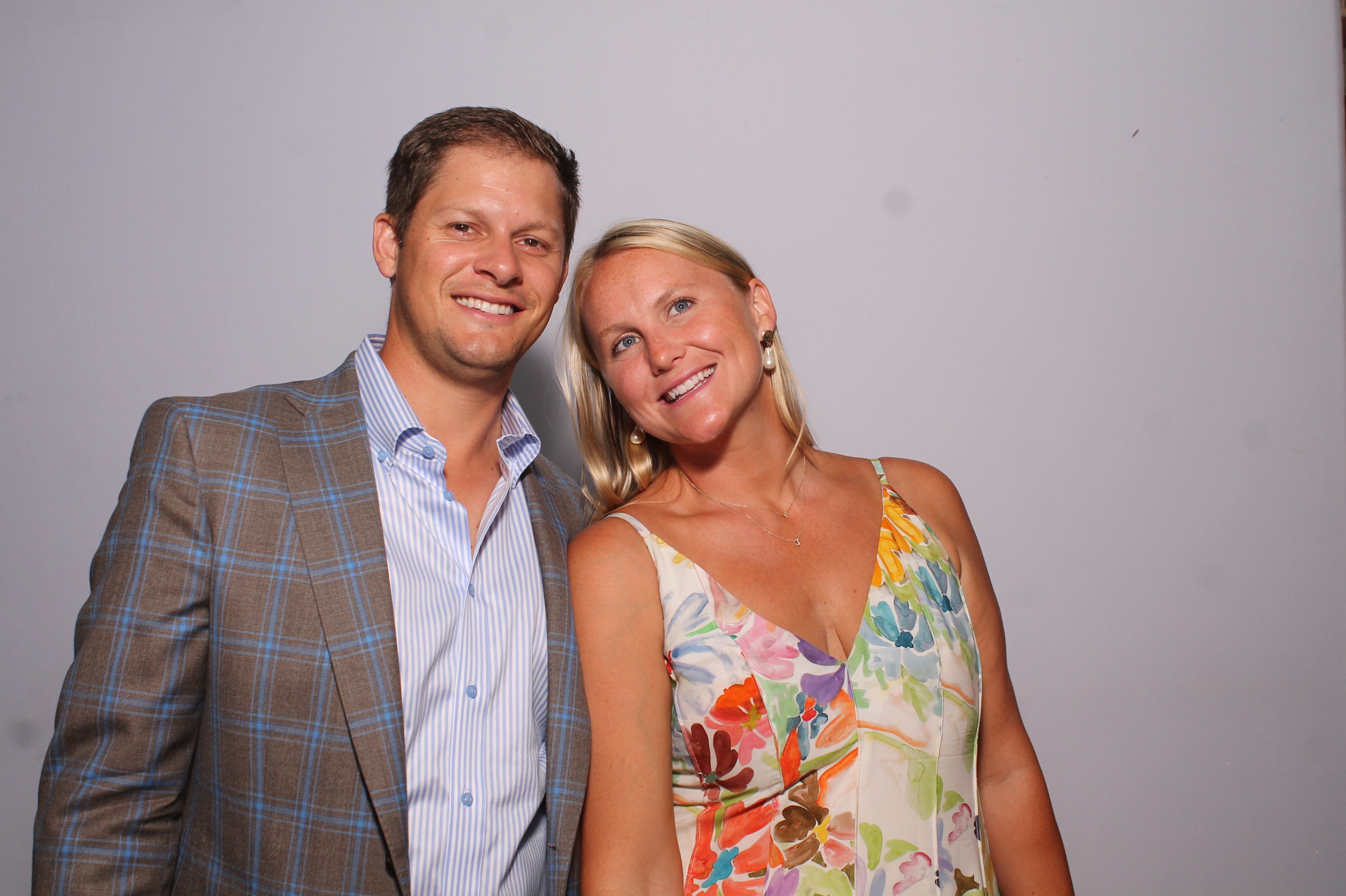 Telles Wedding | View more photos from the event at gallery.photoboothcincy.com/u/PhotoBoothCincy/Telles-Wedding