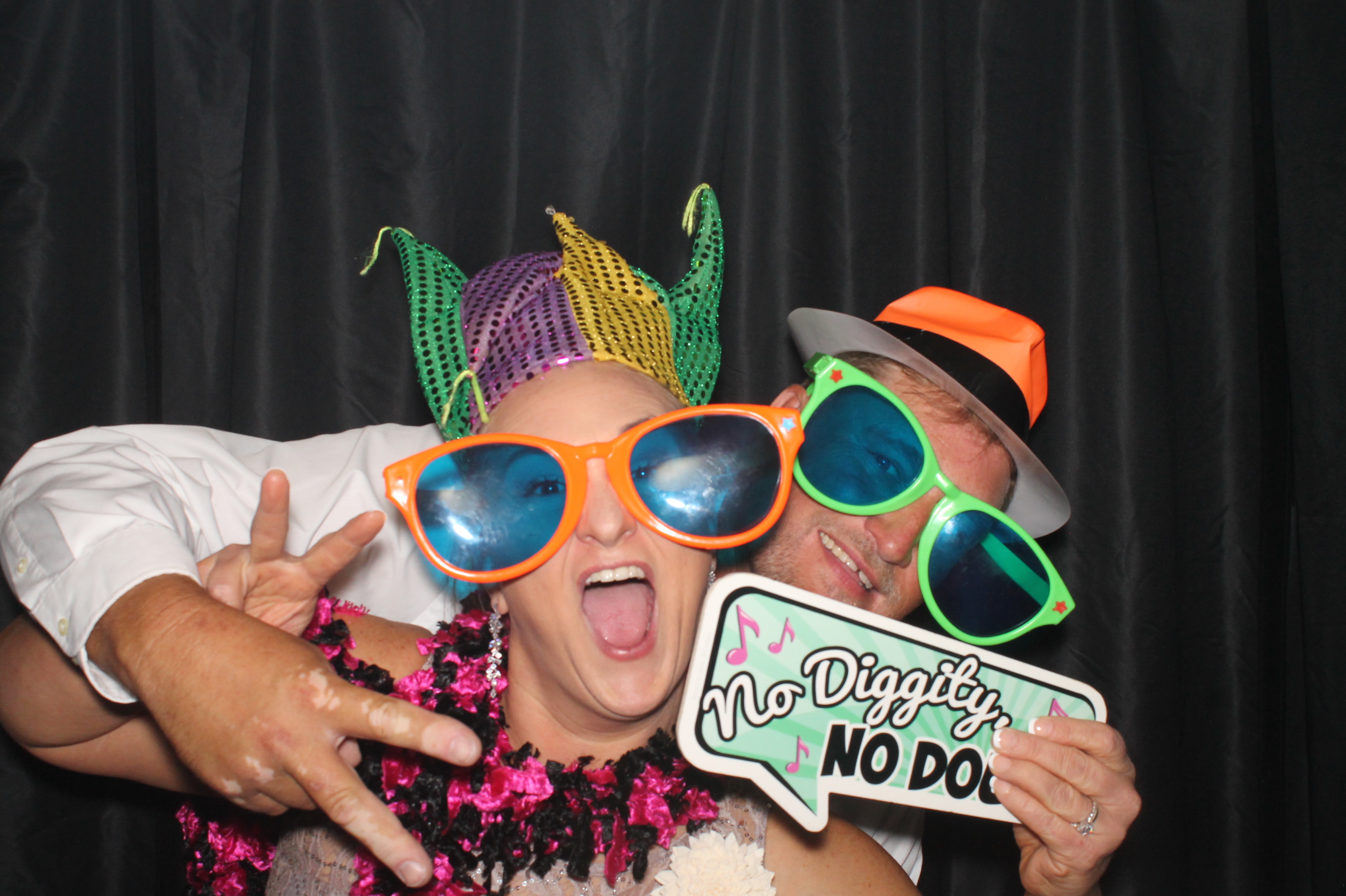 The Lairsons | View more photos from the event at gallery.photoboothcincy.com/u/PhotoBoothCincy/The-Lairsons