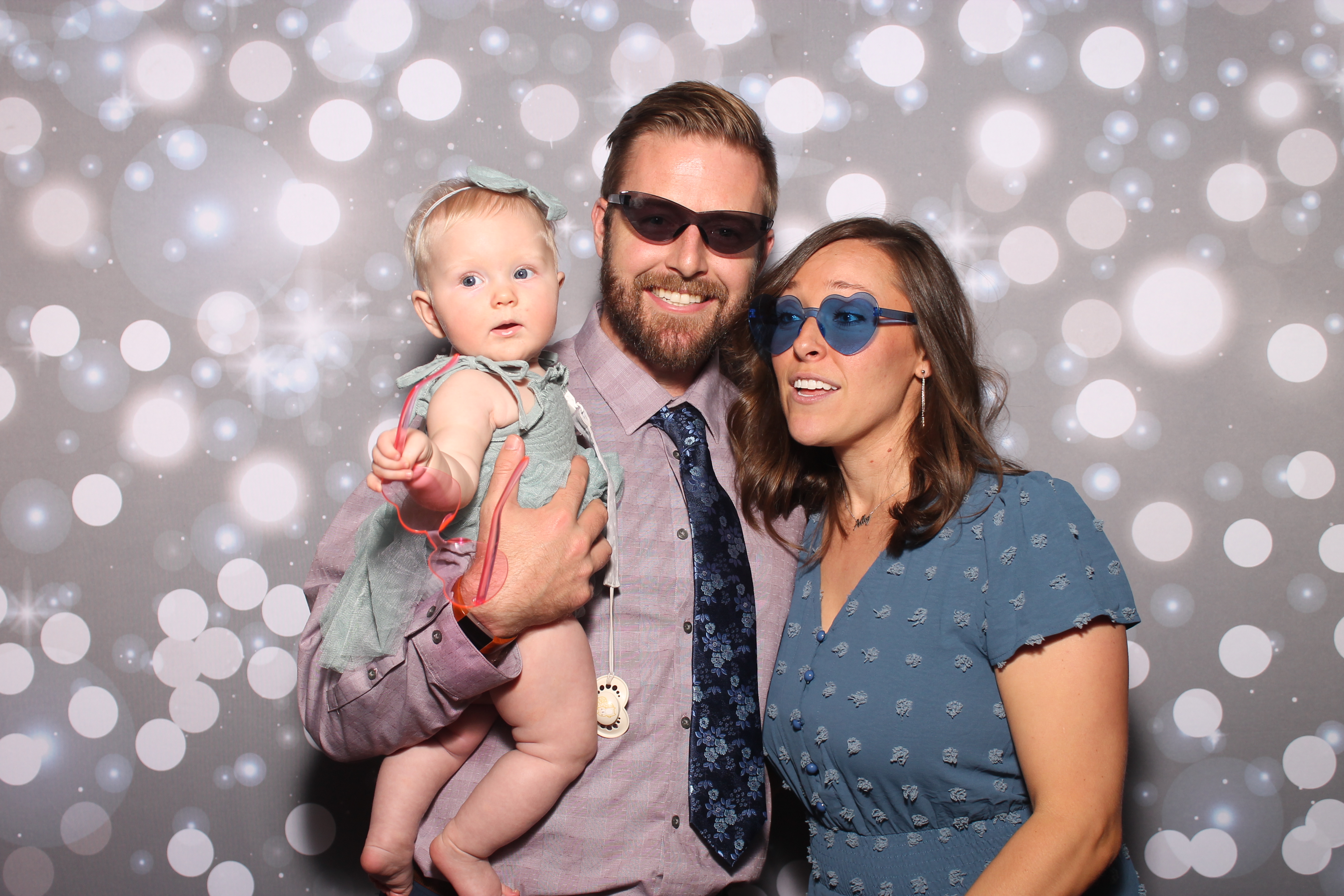 The Mercers | View more photos from the event at gallery.photoboothcincy.com/u/PhotoBoothCincy/The-Mercers
