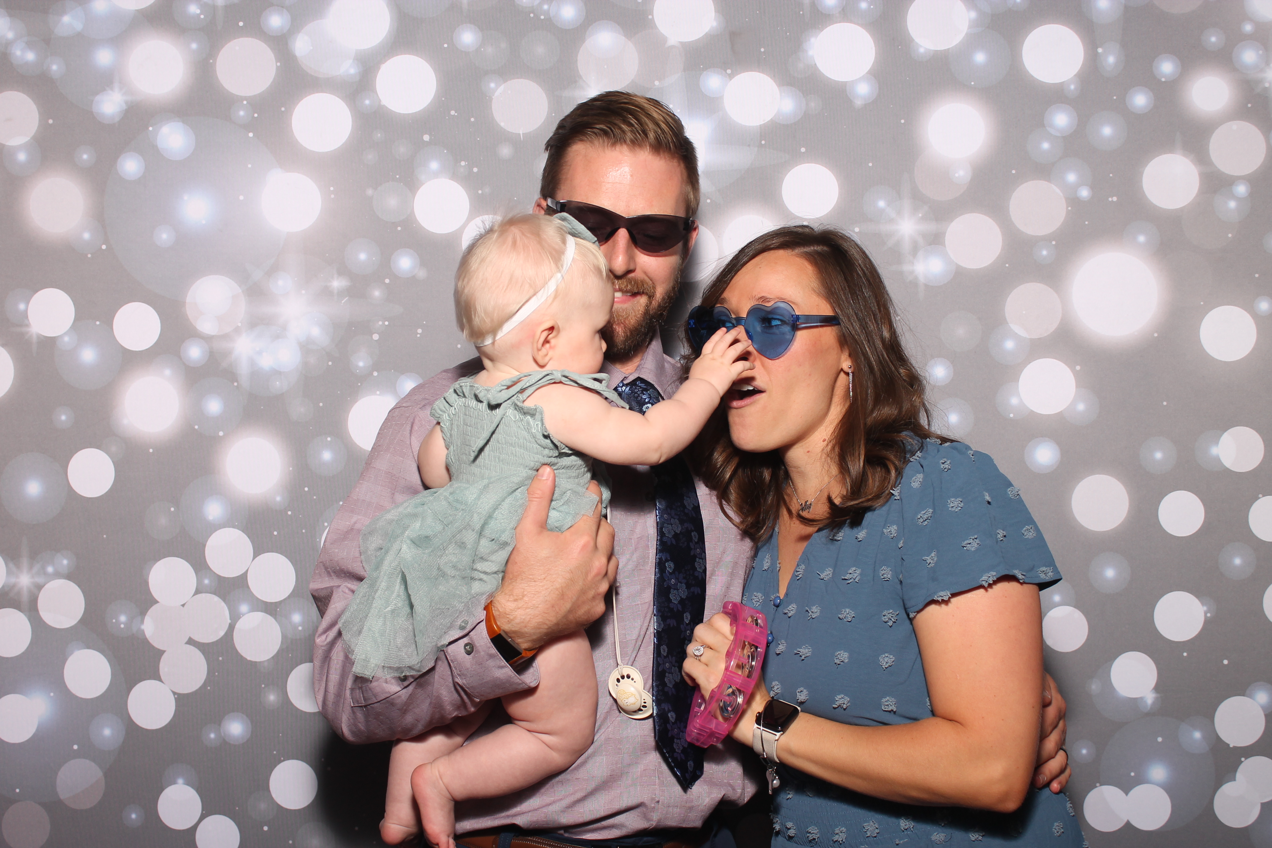 The Mercers | View more photos from the event at gallery.photoboothcincy.com/u/PhotoBoothCincy/The-Mercers