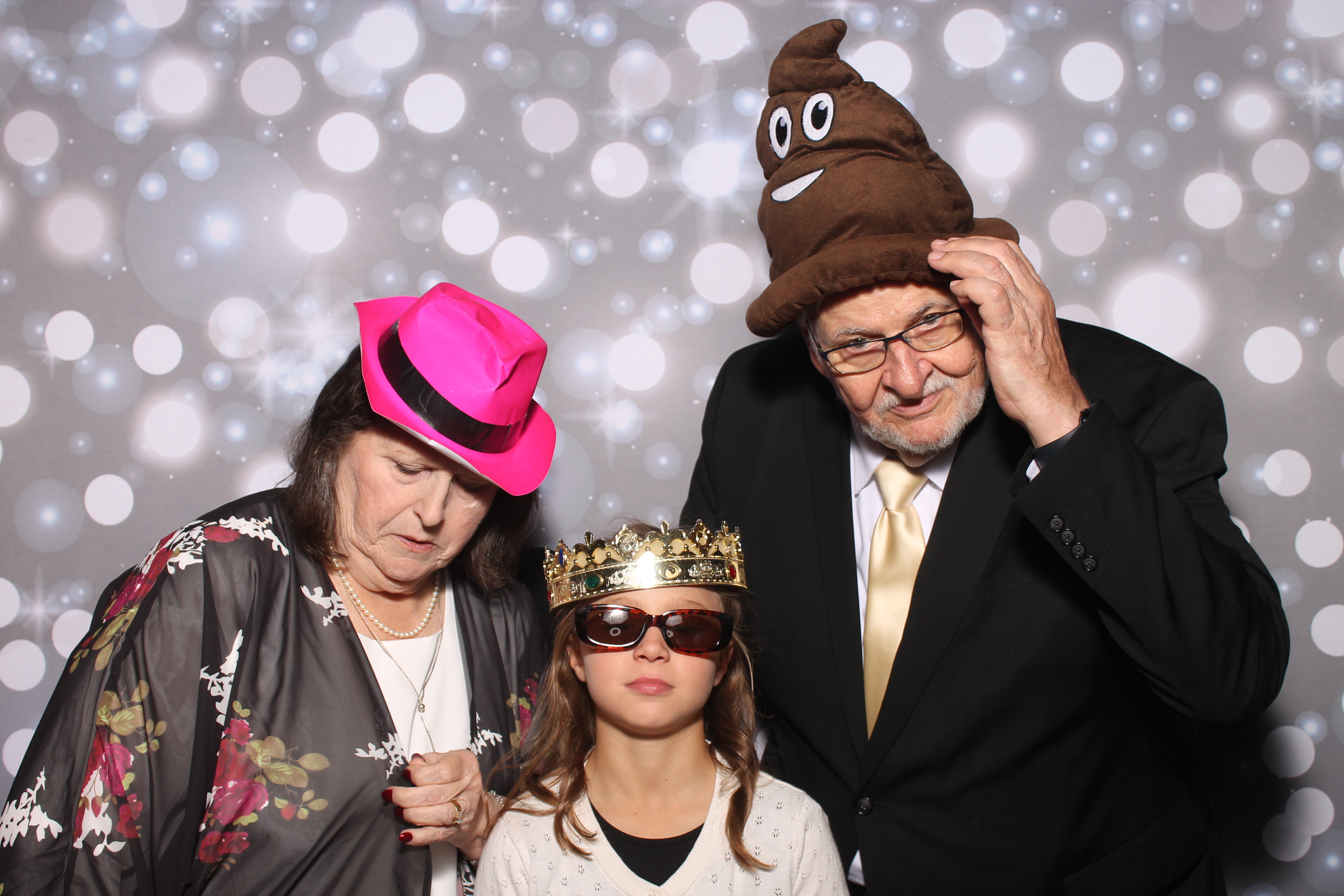 The Mercers | View more photos from the event at gallery.photoboothcincy.com/u/PhotoBoothCincy/The-Mercers