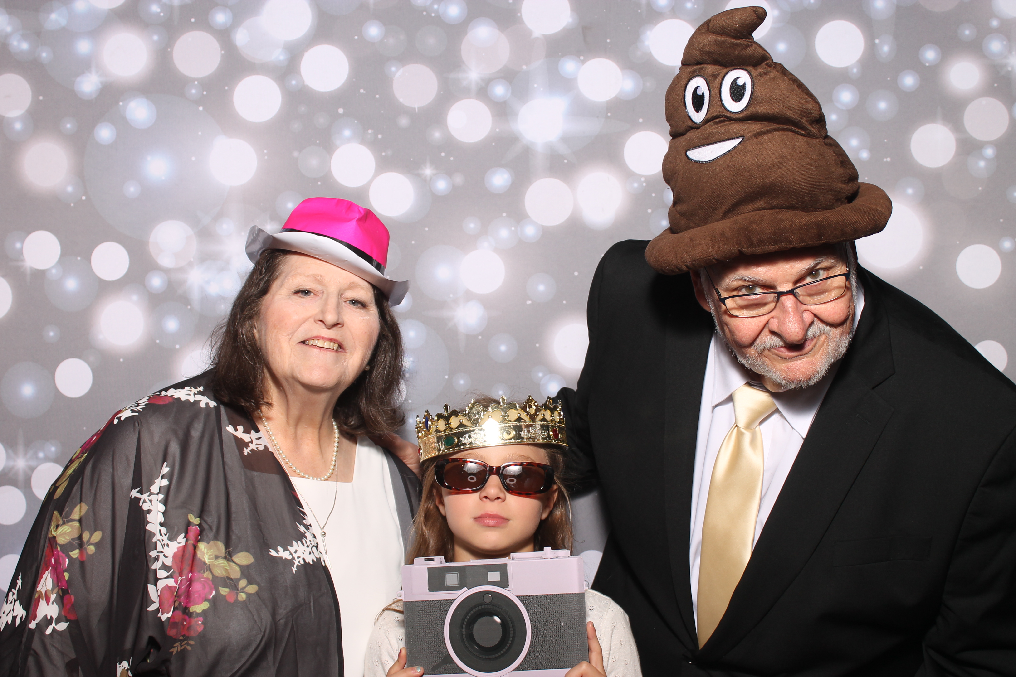 The Mercers | View more photos from the event at gallery.photoboothcincy.com/u/PhotoBoothCincy/The-Mercers