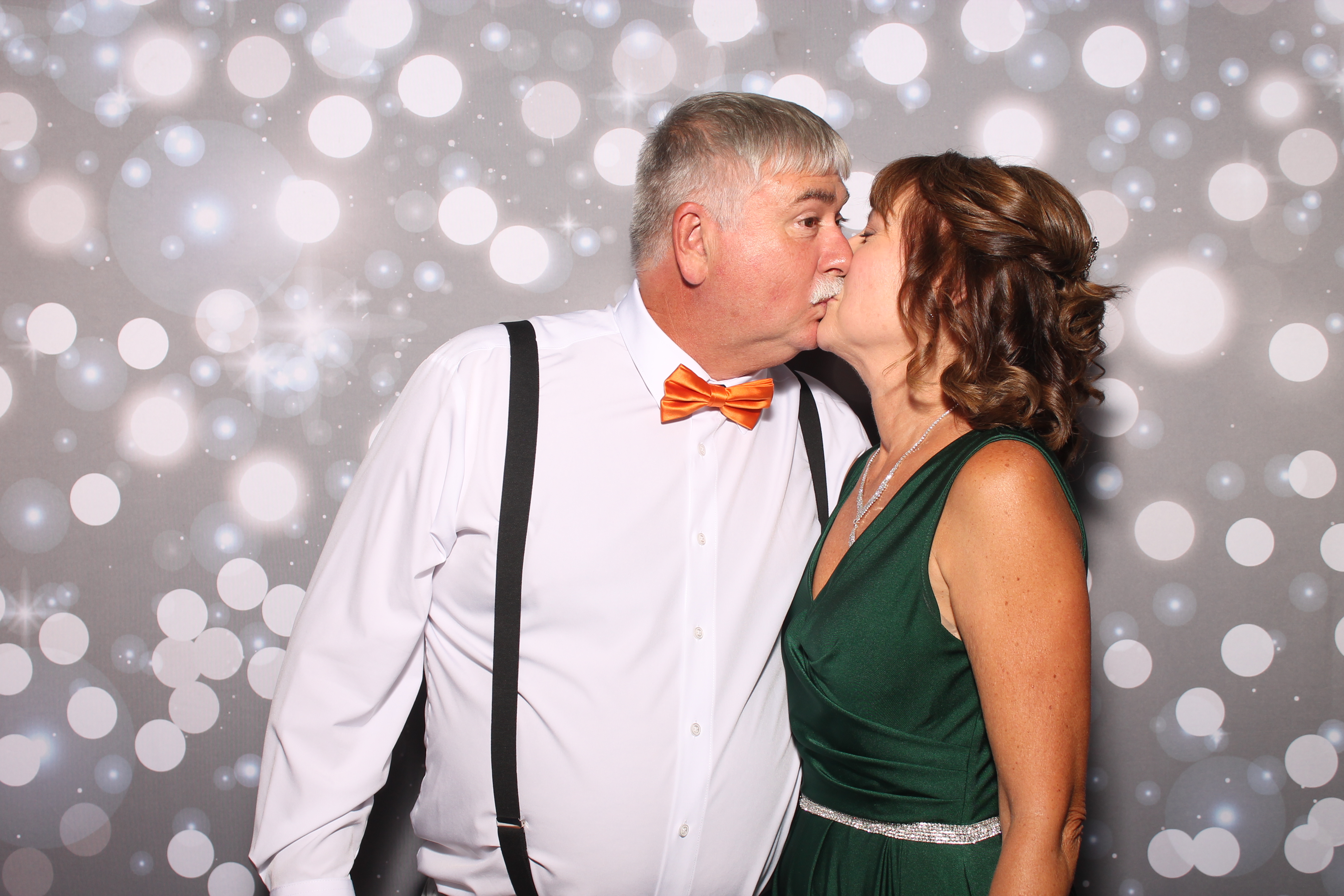 The Mercers | View more photos from the event at gallery.photoboothcincy.com/u/PhotoBoothCincy/The-Mercers