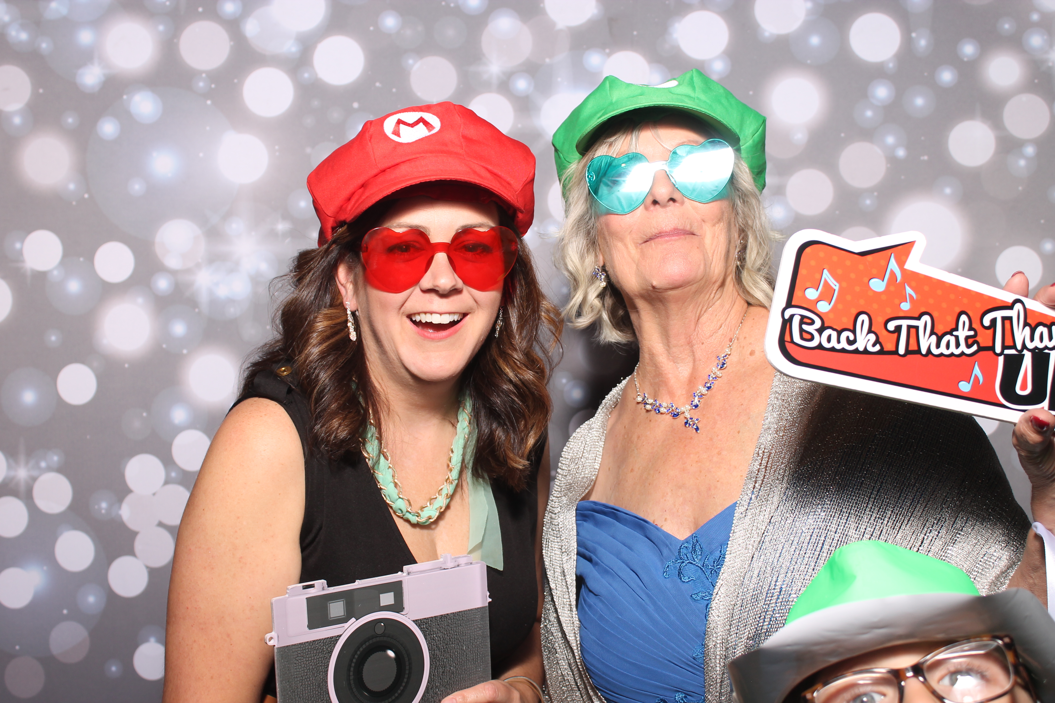 The Mercers | View more photos from the event at gallery.photoboothcincy.com/u/PhotoBoothCincy/The-Mercers