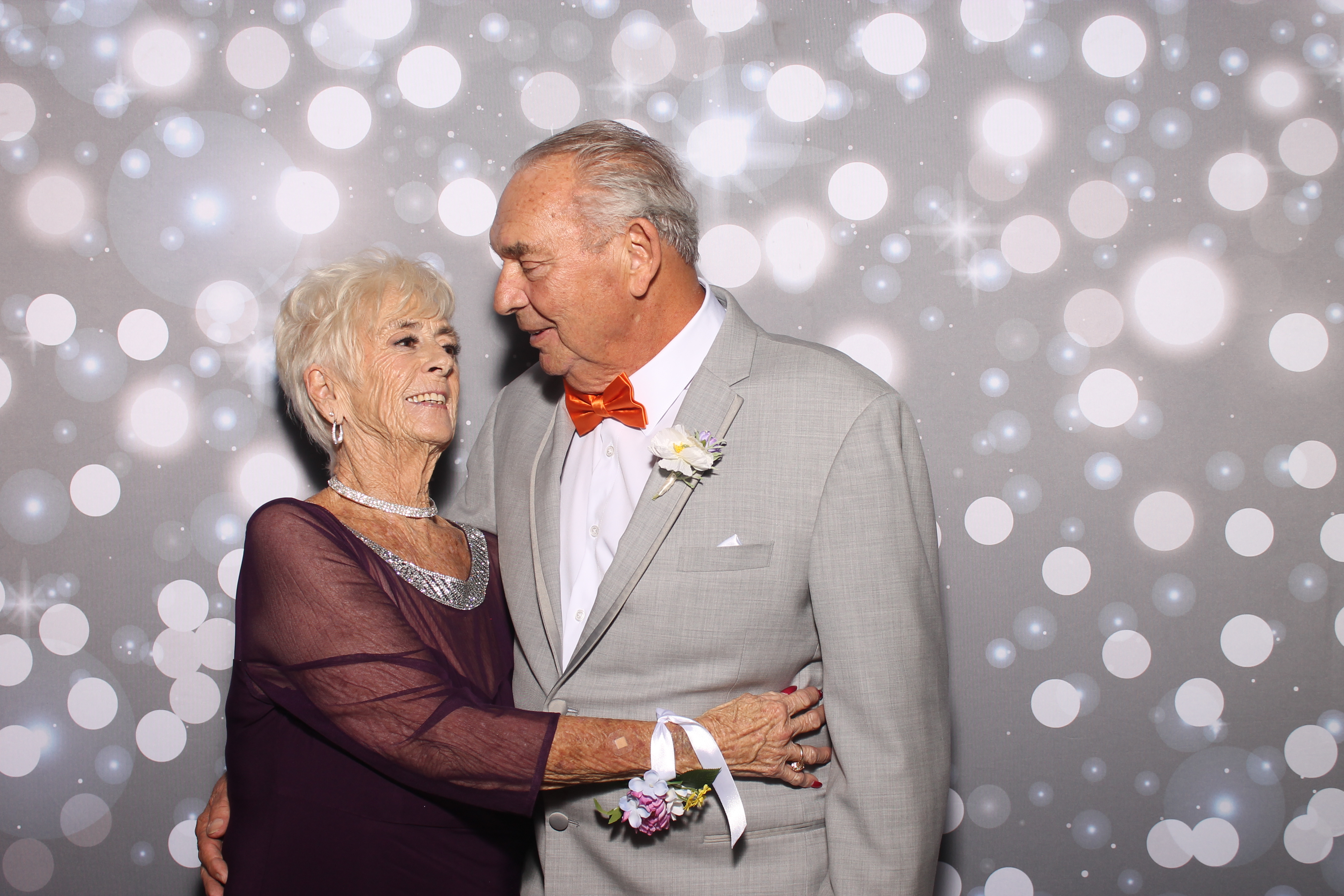 The Mercers | View more photos from the event at gallery.photoboothcincy.com/u/PhotoBoothCincy/The-Mercers