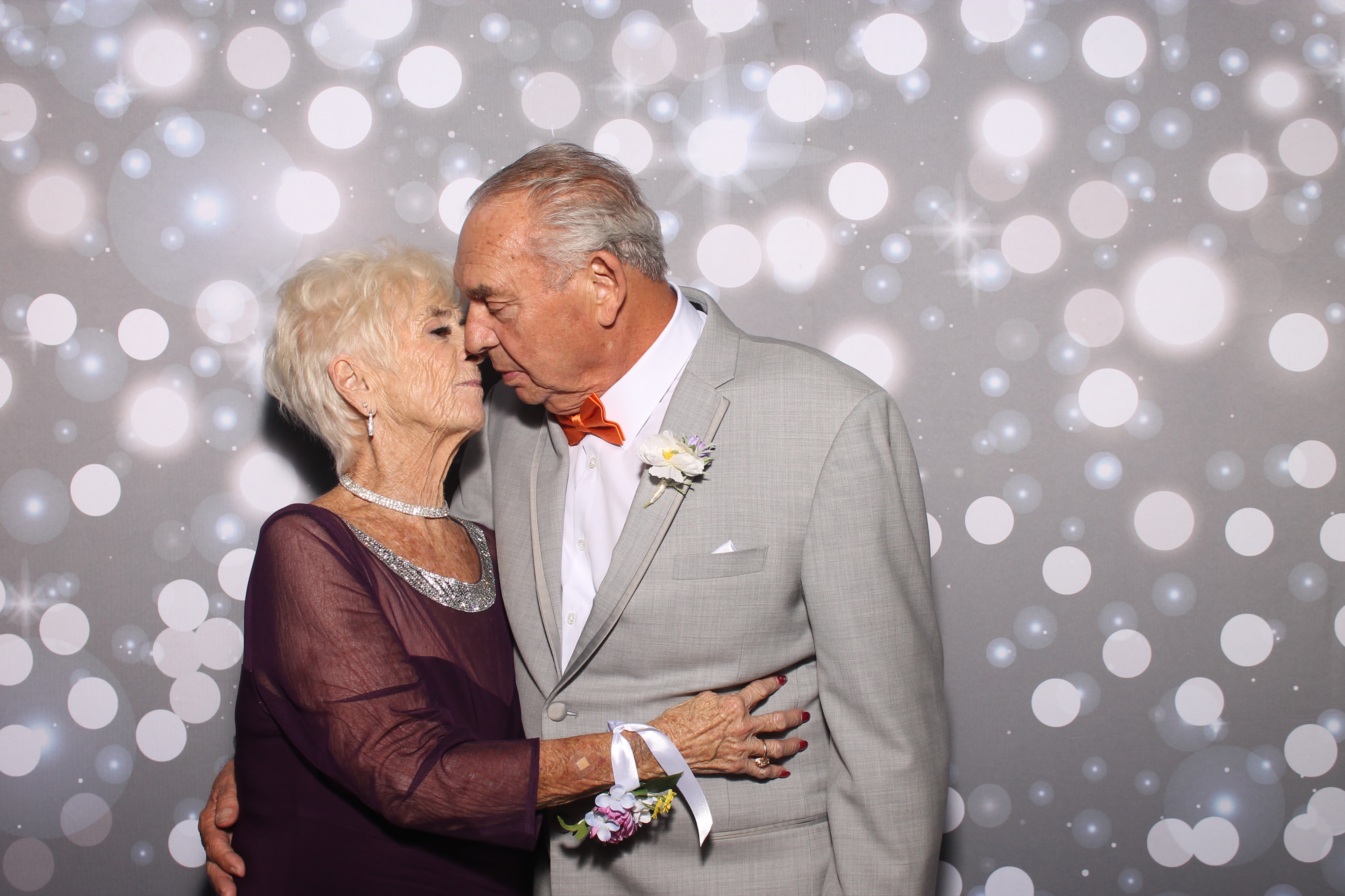 The Mercers | View more photos from the event at gallery.photoboothcincy.com/u/PhotoBoothCincy/The-Mercers