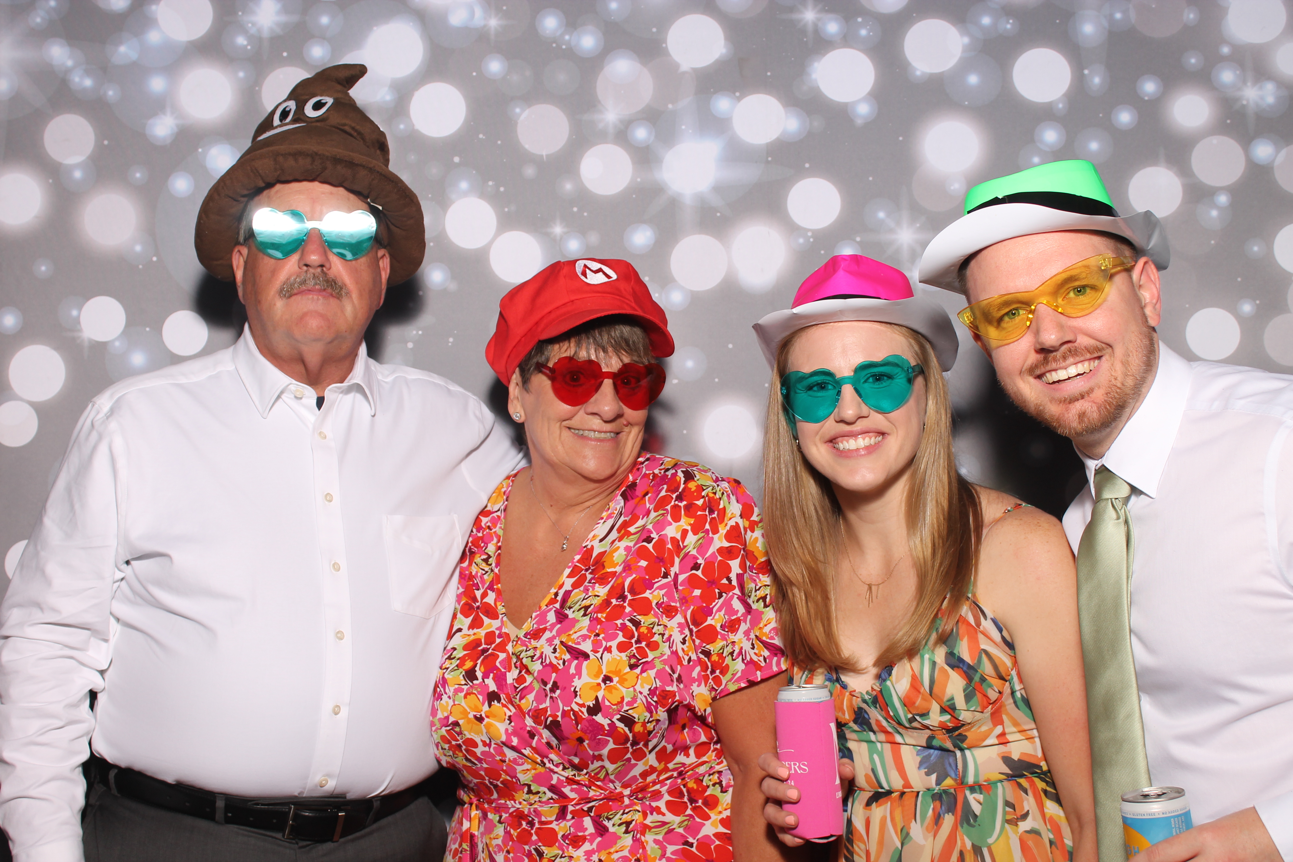 The Mercers | View more photos from the event at gallery.photoboothcincy.com/u/PhotoBoothCincy/The-Mercers
