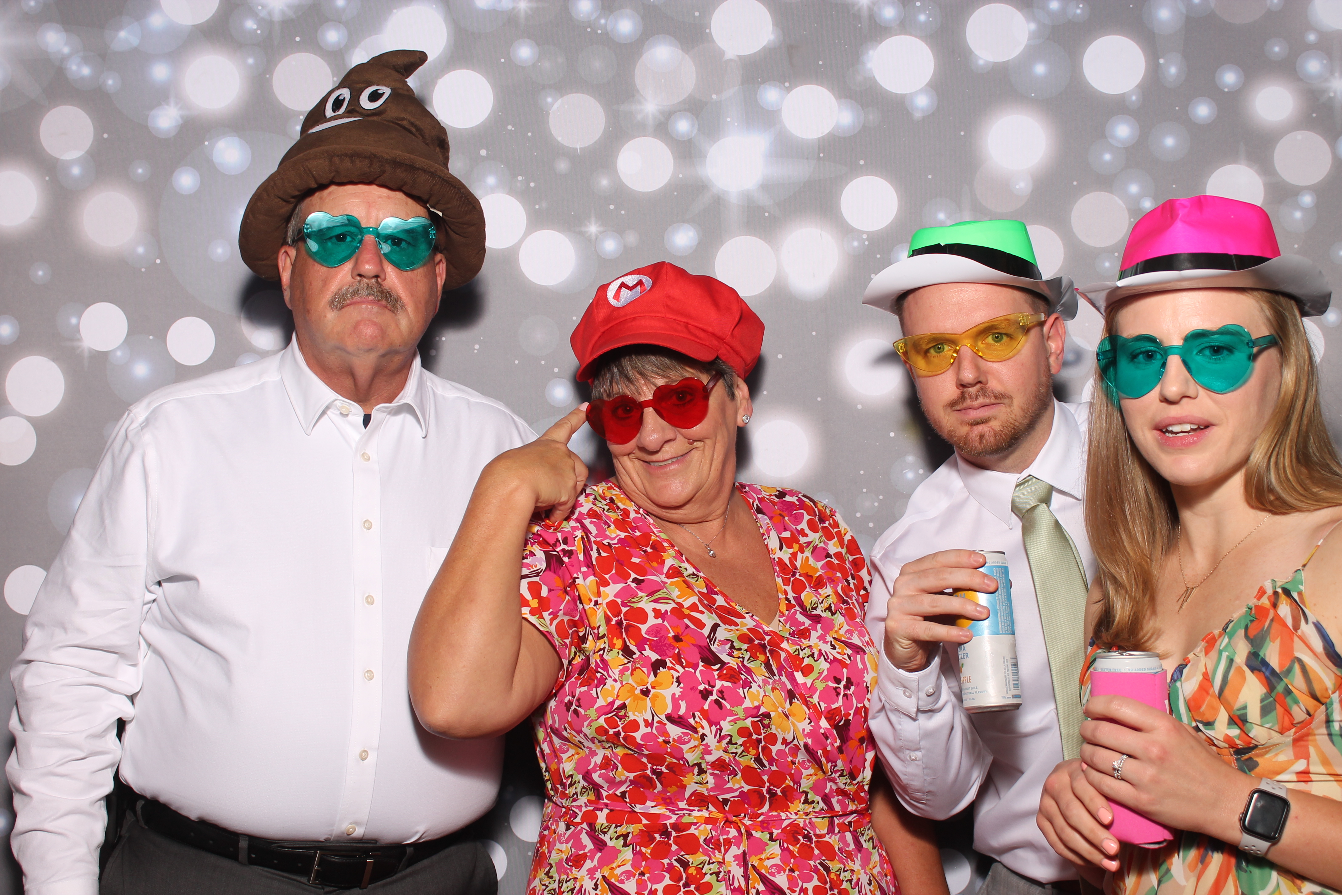 The Mercers | View more photos from the event at gallery.photoboothcincy.com/u/PhotoBoothCincy/The-Mercers
