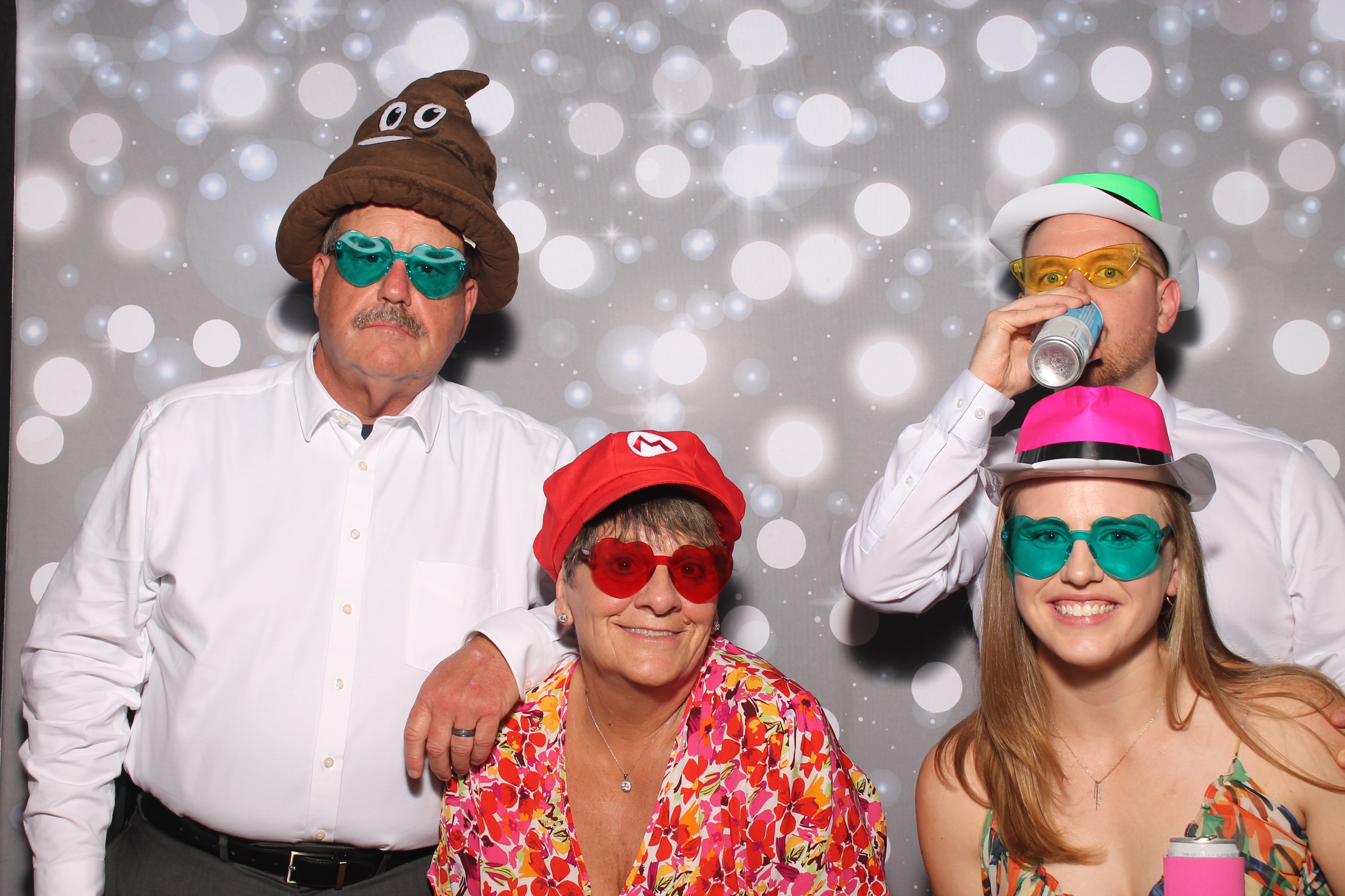 The Mercers | View more photos from the event at gallery.photoboothcincy.com/u/PhotoBoothCincy/The-Mercers