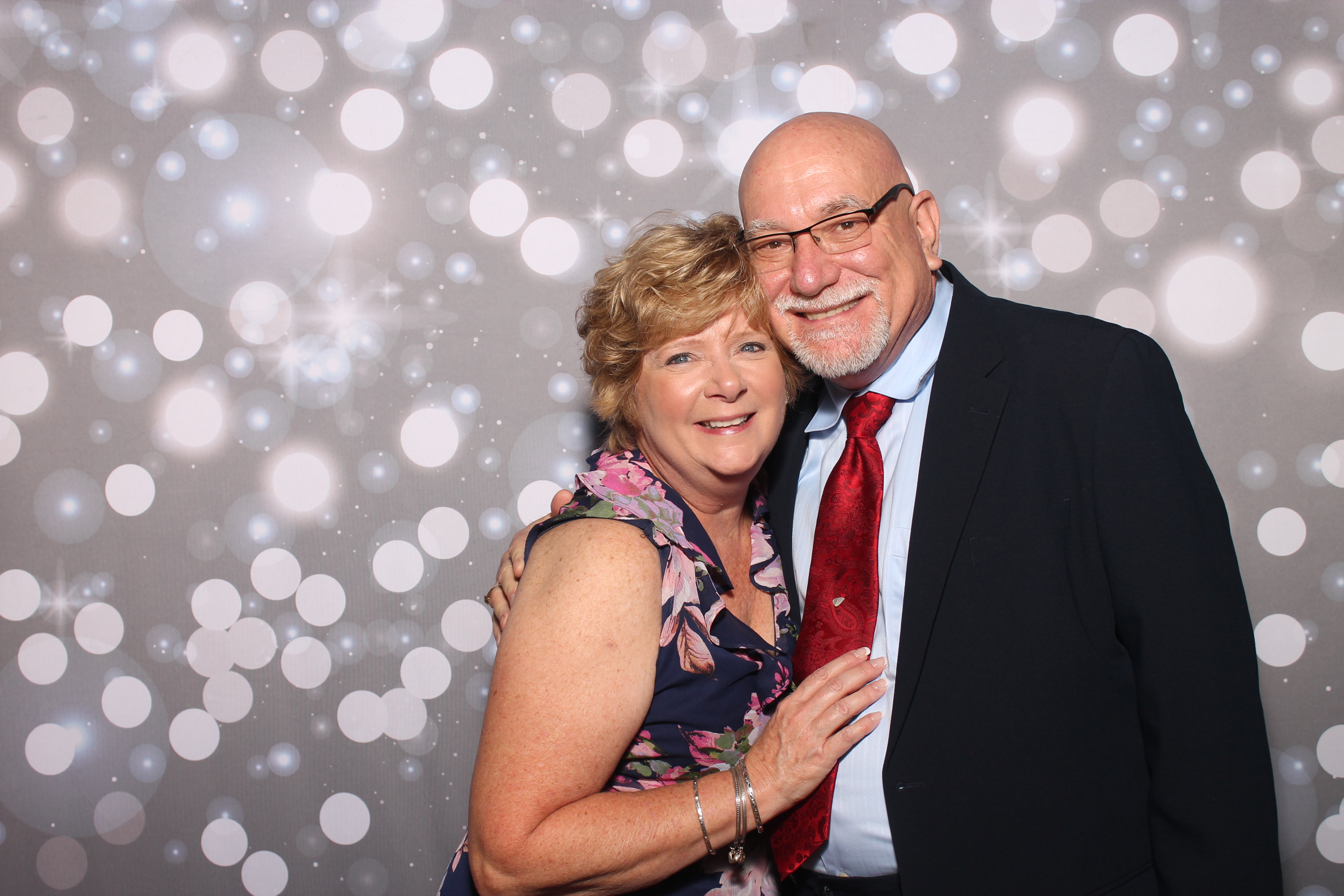 The Mercers | View more photos from the event at gallery.photoboothcincy.com/u/PhotoBoothCincy/The-Mercers