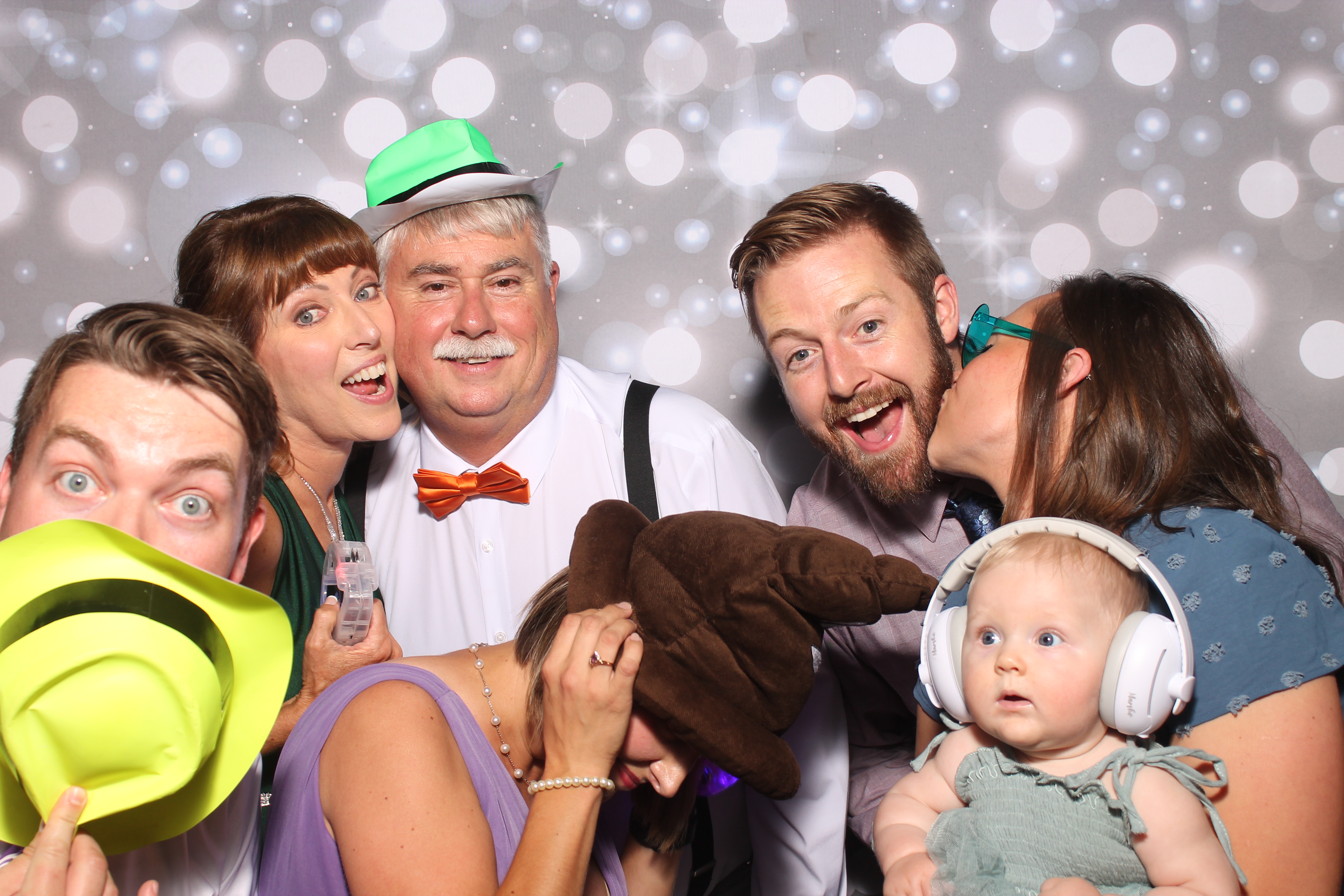 The Mercers | View more photos from the event at gallery.photoboothcincy.com/u/PhotoBoothCincy/The-Mercers