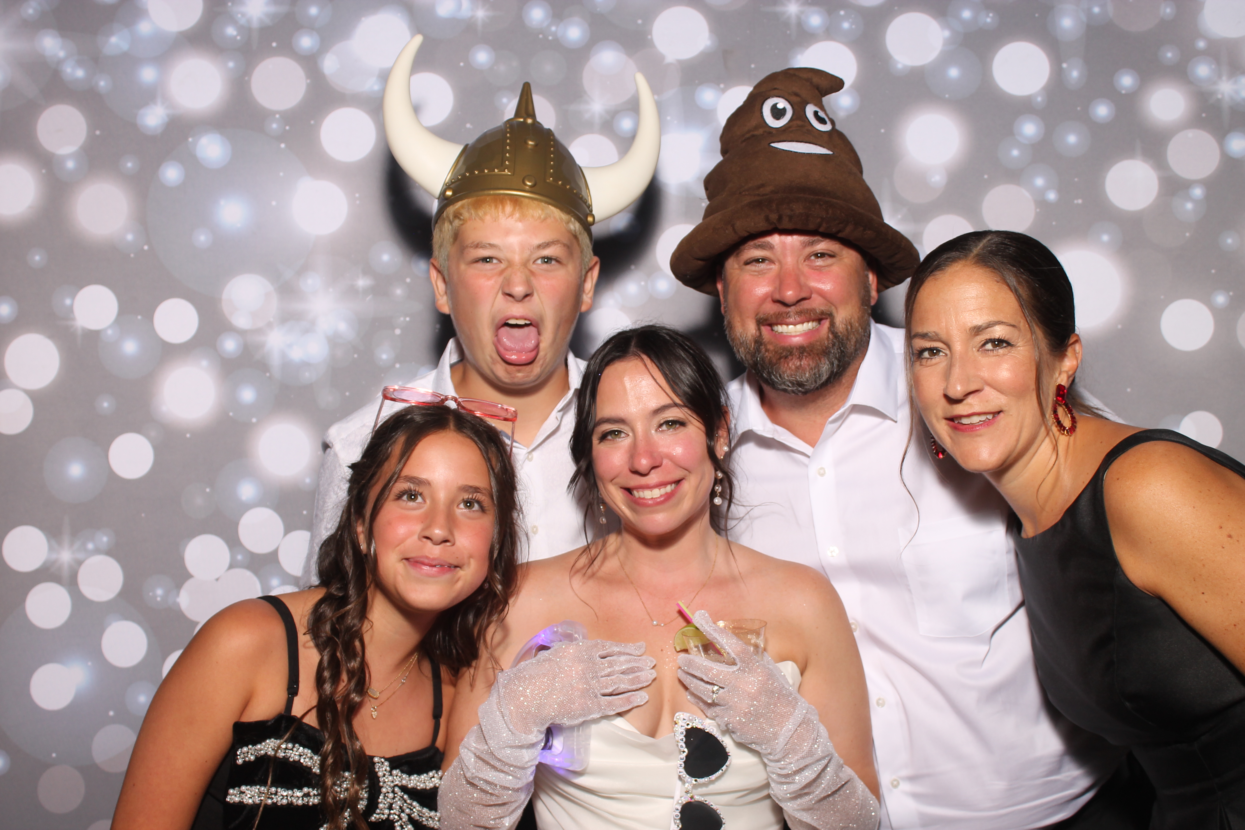 The Mercers | View more photos from the event at gallery.photoboothcincy.com/u/PhotoBoothCincy/The-Mercers