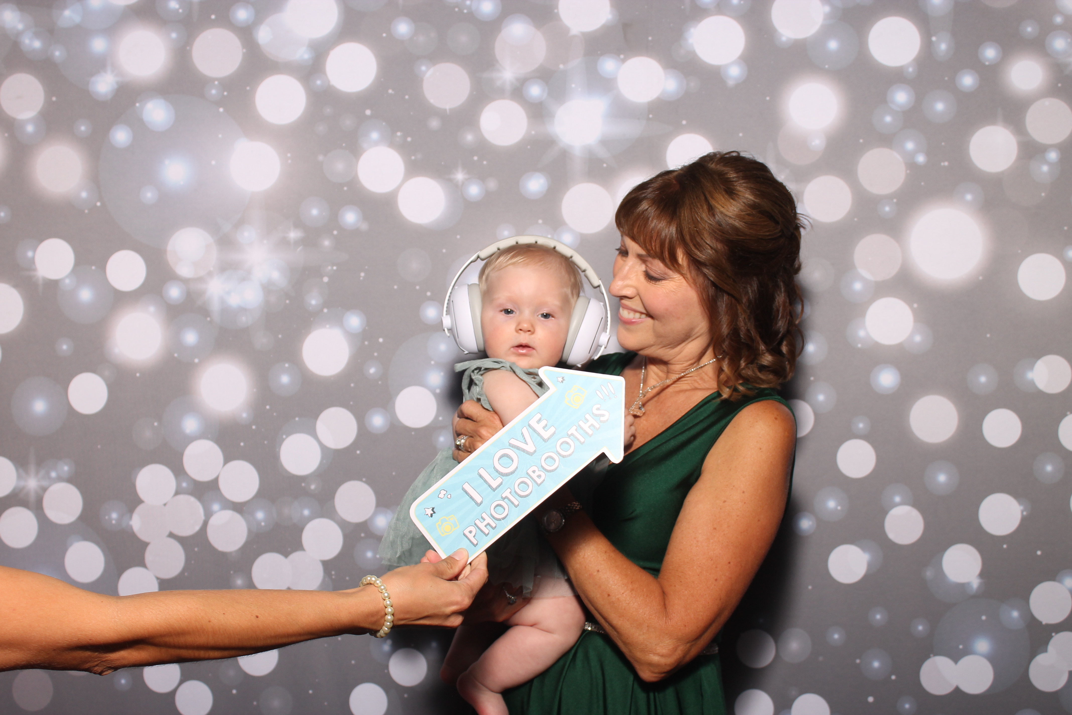 The Mercers | View more photos from the event at gallery.photoboothcincy.com/u/PhotoBoothCincy/The-Mercers