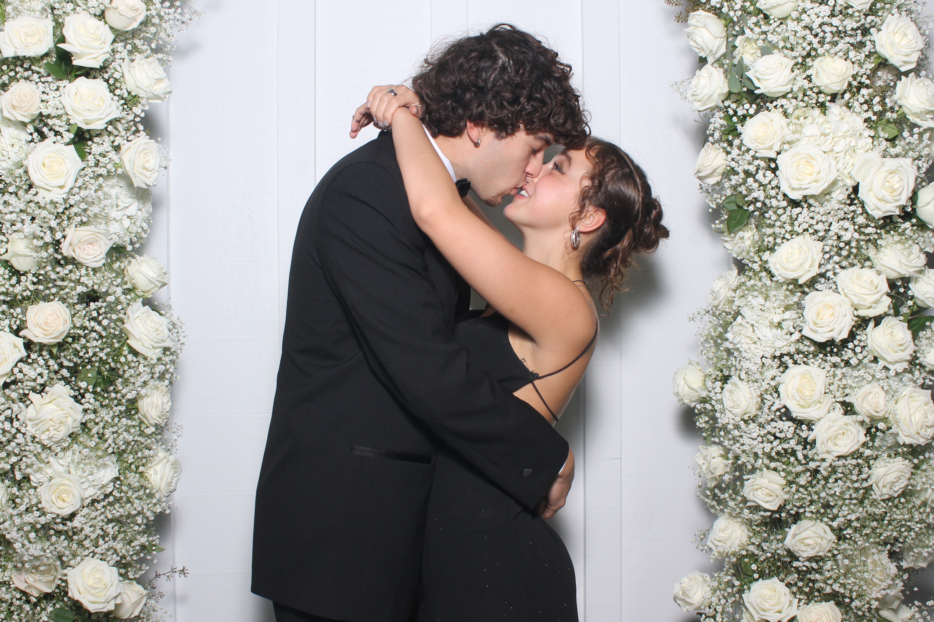 The Metz Wedding | View more photos from the event at gallery.photoboothcincy.com/u/PhotoBoothCincy/The-Metz-Wedding