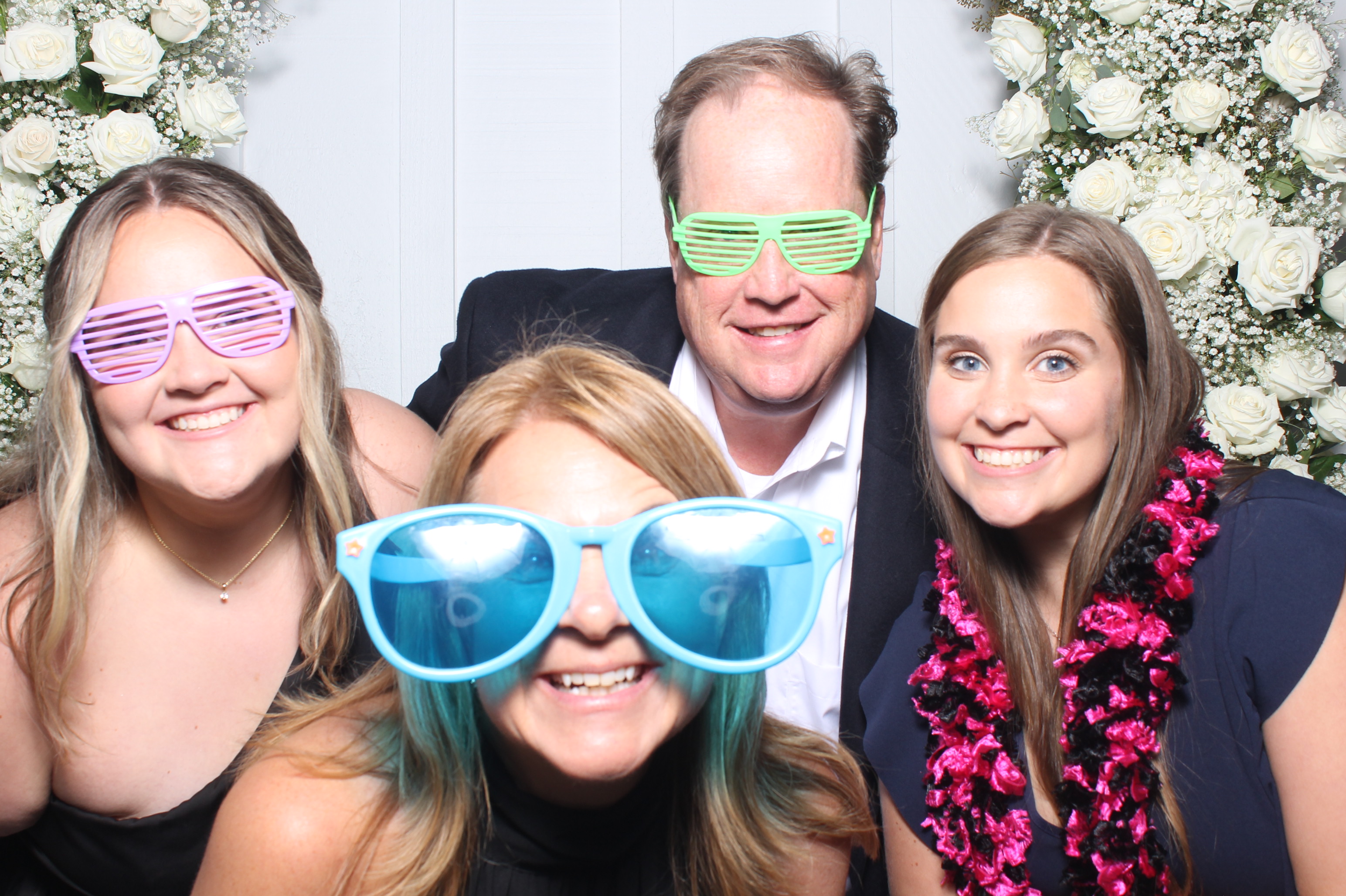 The Metz Wedding | View more photos from the event at gallery.photoboothcincy.com/u/PhotoBoothCincy/The-Metz-Wedding