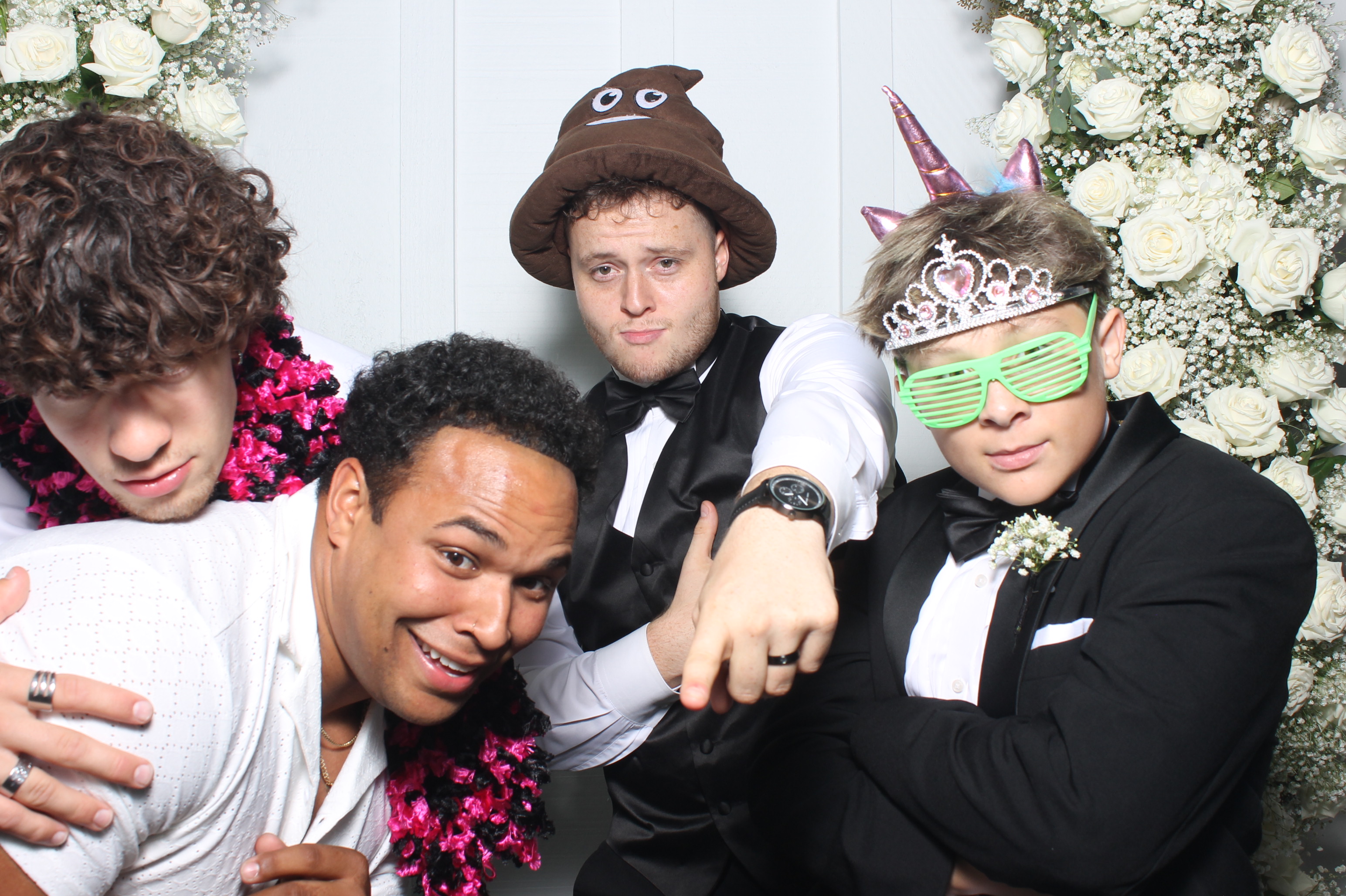 The Metz Wedding | View more photos from the event at gallery.photoboothcincy.com/u/PhotoBoothCincy/The-Metz-Wedding