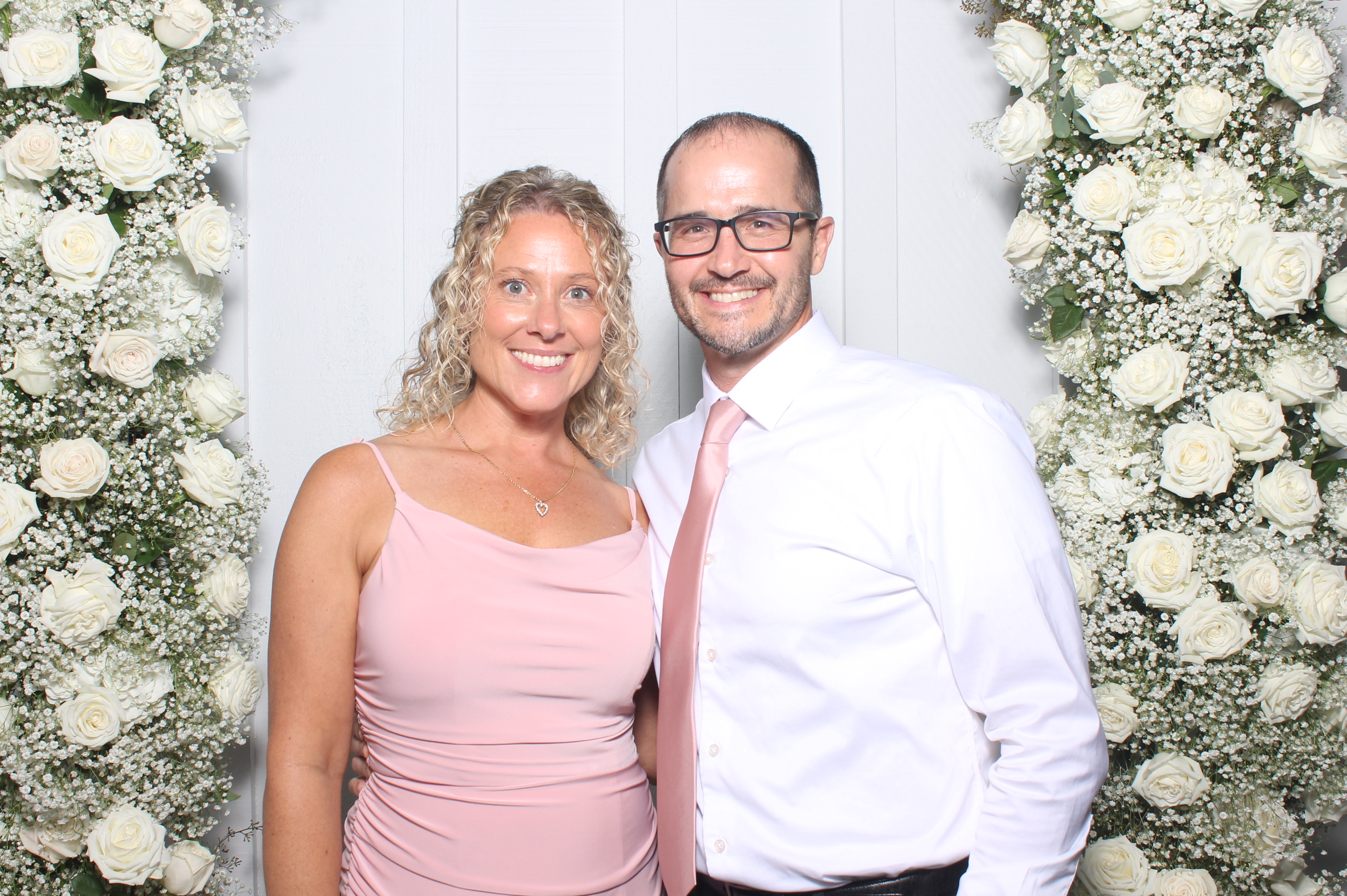 The Metz Wedding | View more photos from the event at gallery.photoboothcincy.com/u/PhotoBoothCincy/The-Metz-Wedding