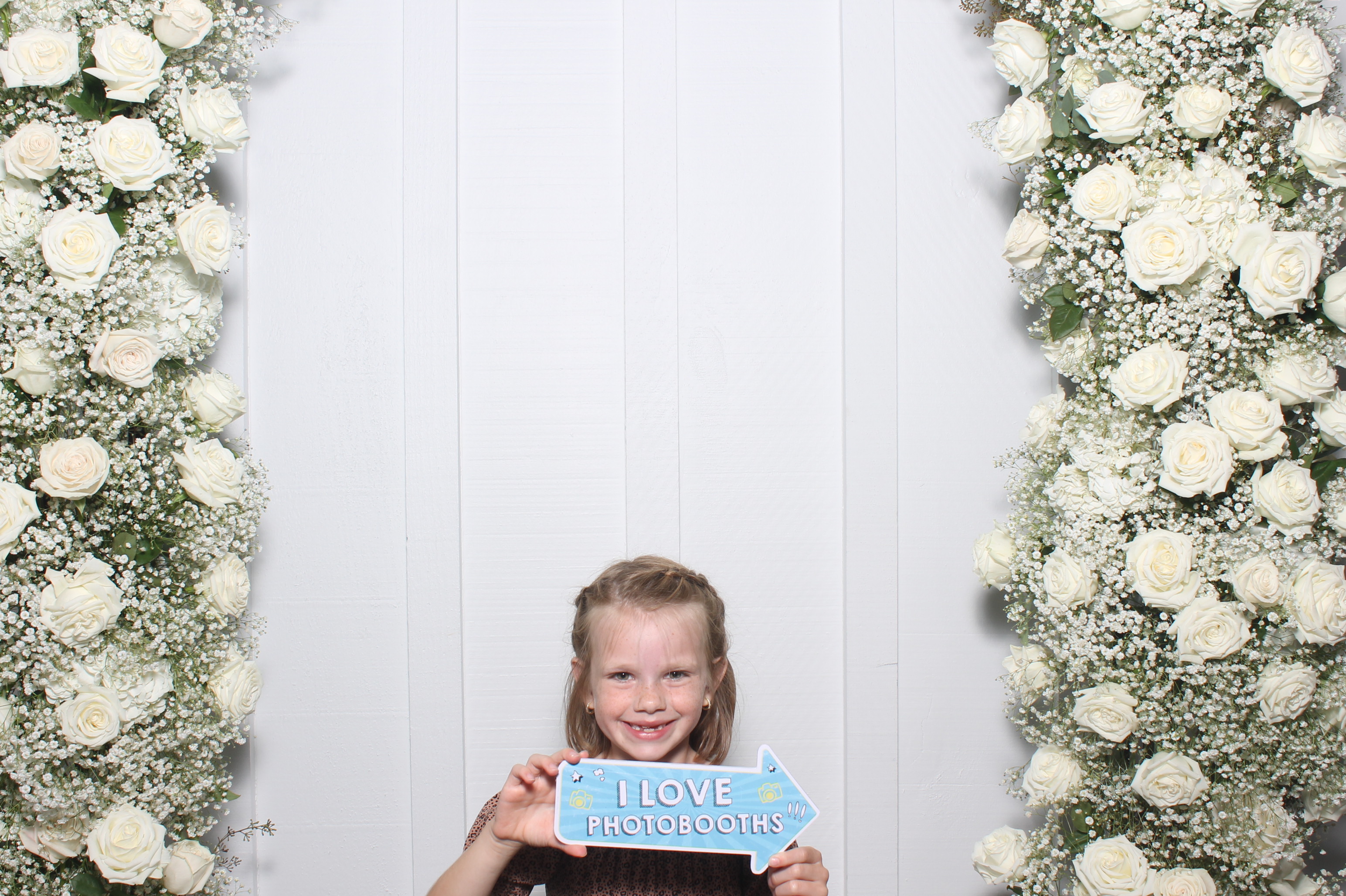 The Metz Wedding | View more photos from the event at gallery.photoboothcincy.com/u/PhotoBoothCincy/The-Metz-Wedding
