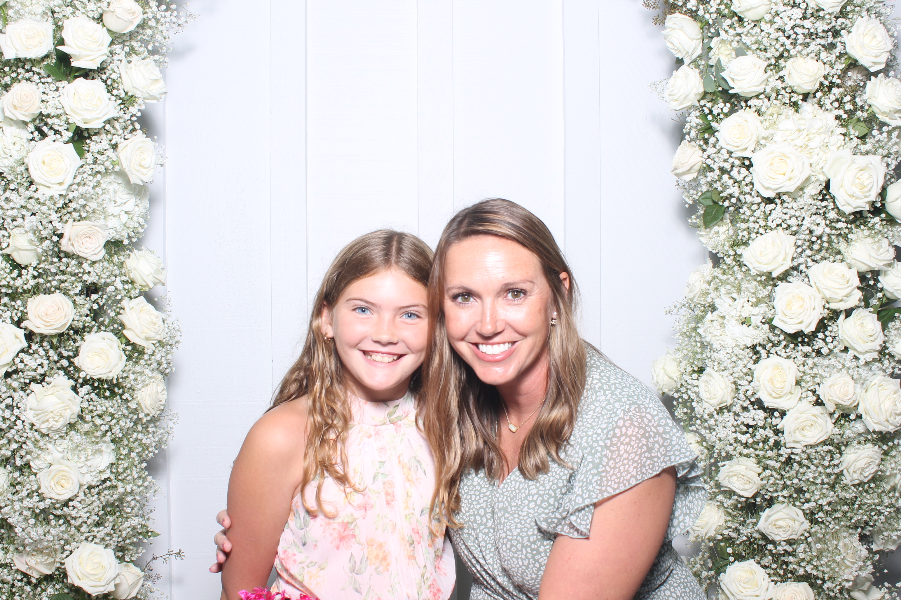 The Metz Wedding | View more photos from the event at gallery.photoboothcincy.com/u/PhotoBoothCincy/The-Metz-Wedding