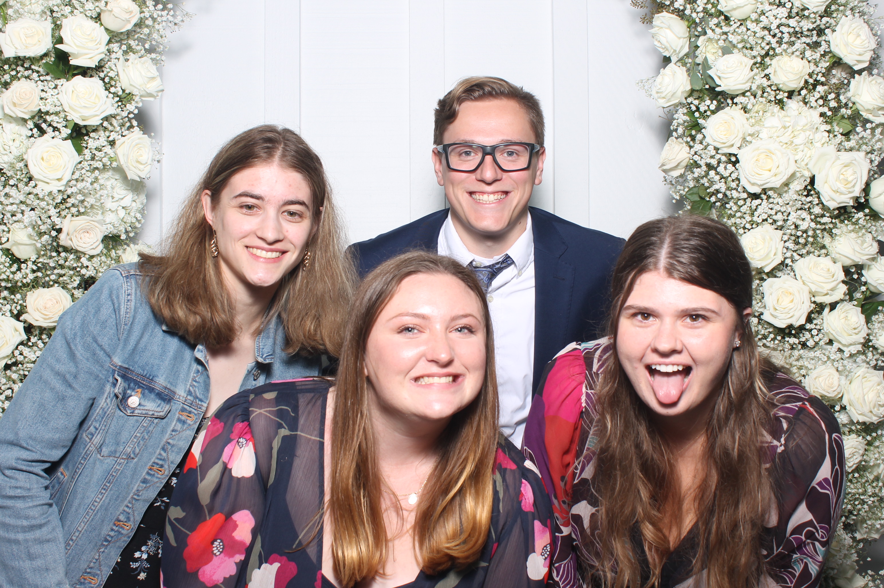 The Metz Wedding | View more photos from the event at gallery.photoboothcincy.com/u/PhotoBoothCincy/The-Metz-Wedding