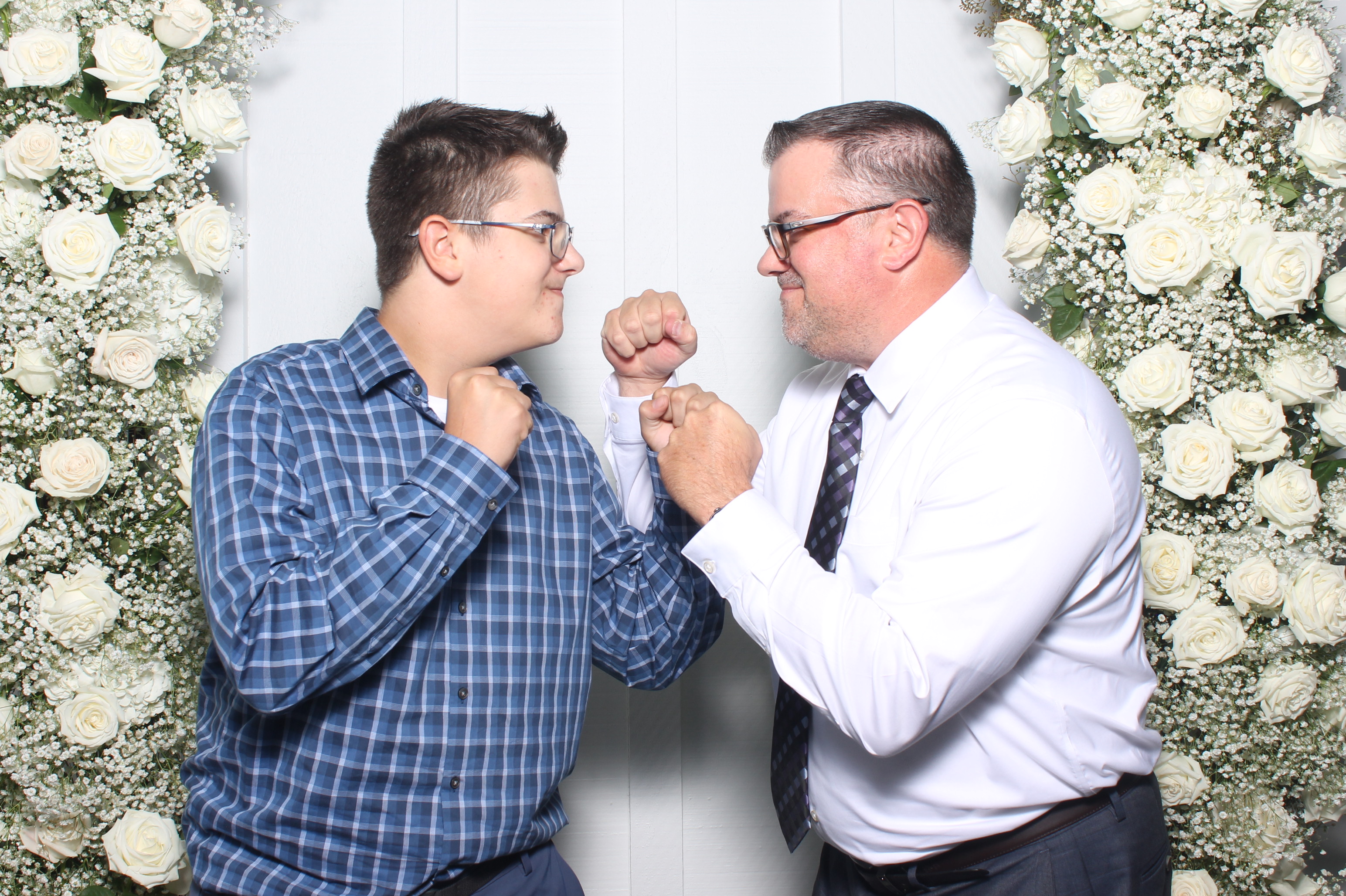 The Metz Wedding | View more photos from the event at gallery.photoboothcincy.com/u/PhotoBoothCincy/The-Metz-Wedding