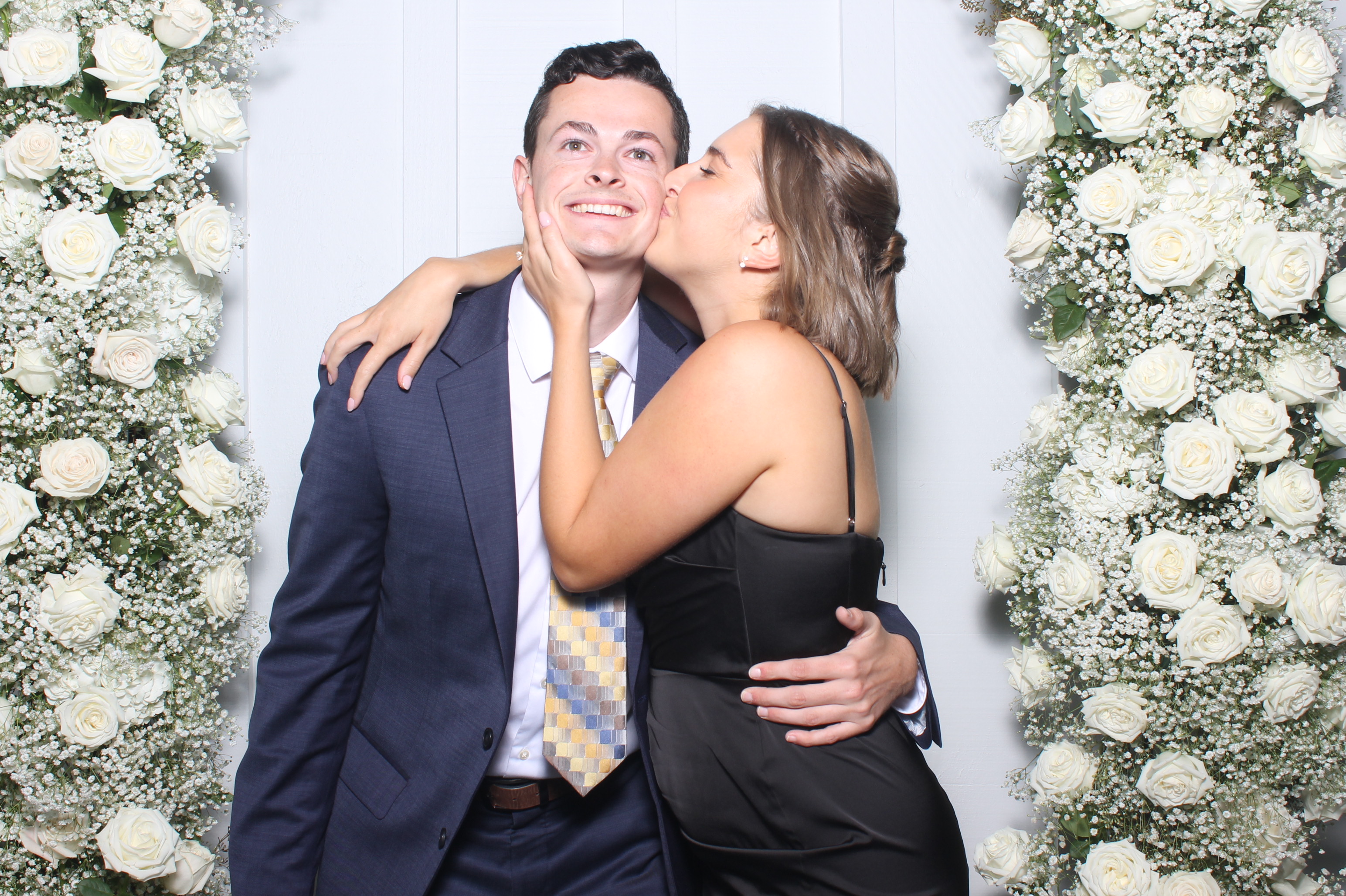 The Metz Wedding | View more photos from the event at gallery.photoboothcincy.com/u/PhotoBoothCincy/The-Metz-Wedding