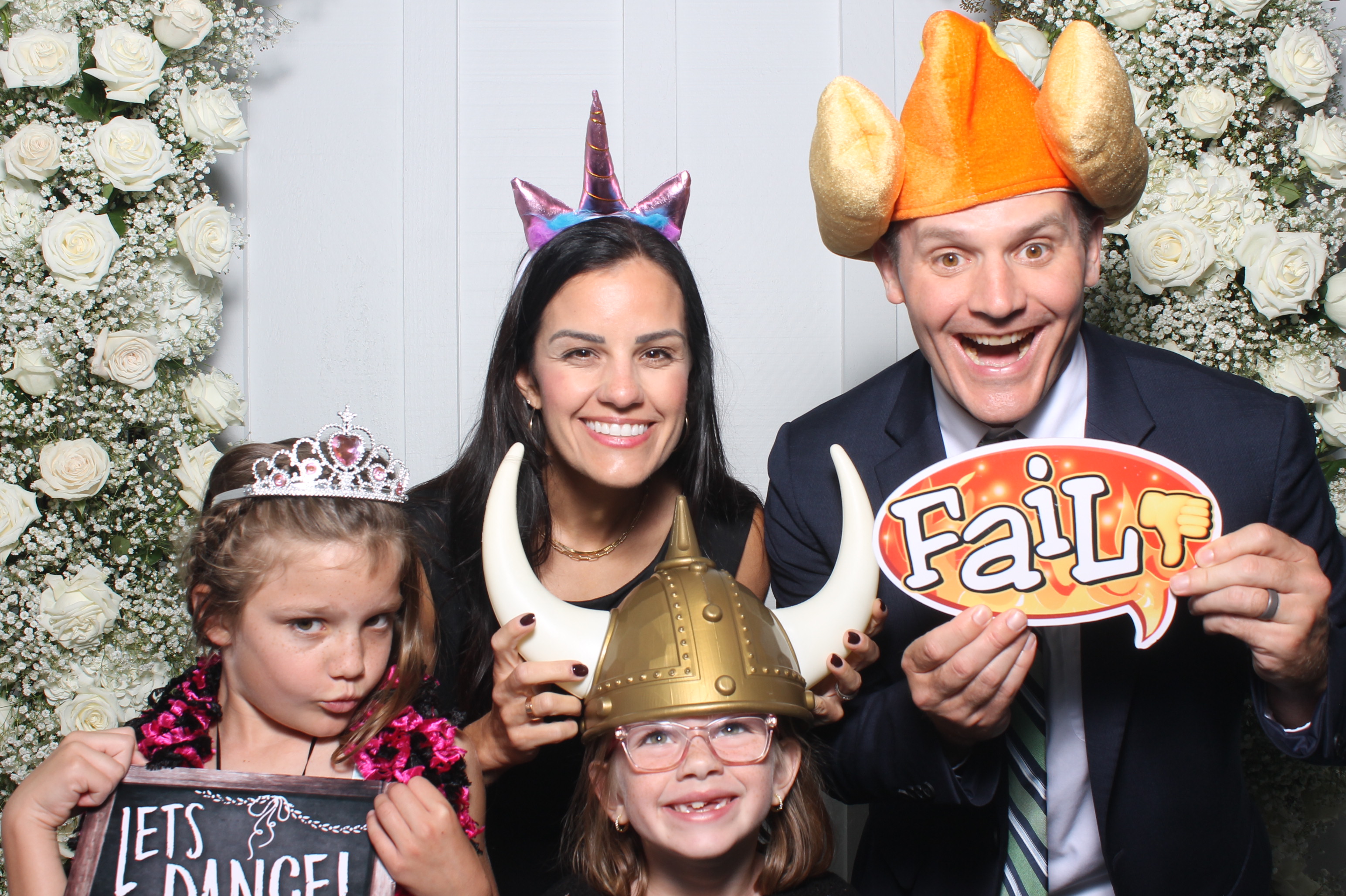The Metz Wedding | View more photos from the event at gallery.photoboothcincy.com/u/PhotoBoothCincy/The-Metz-Wedding