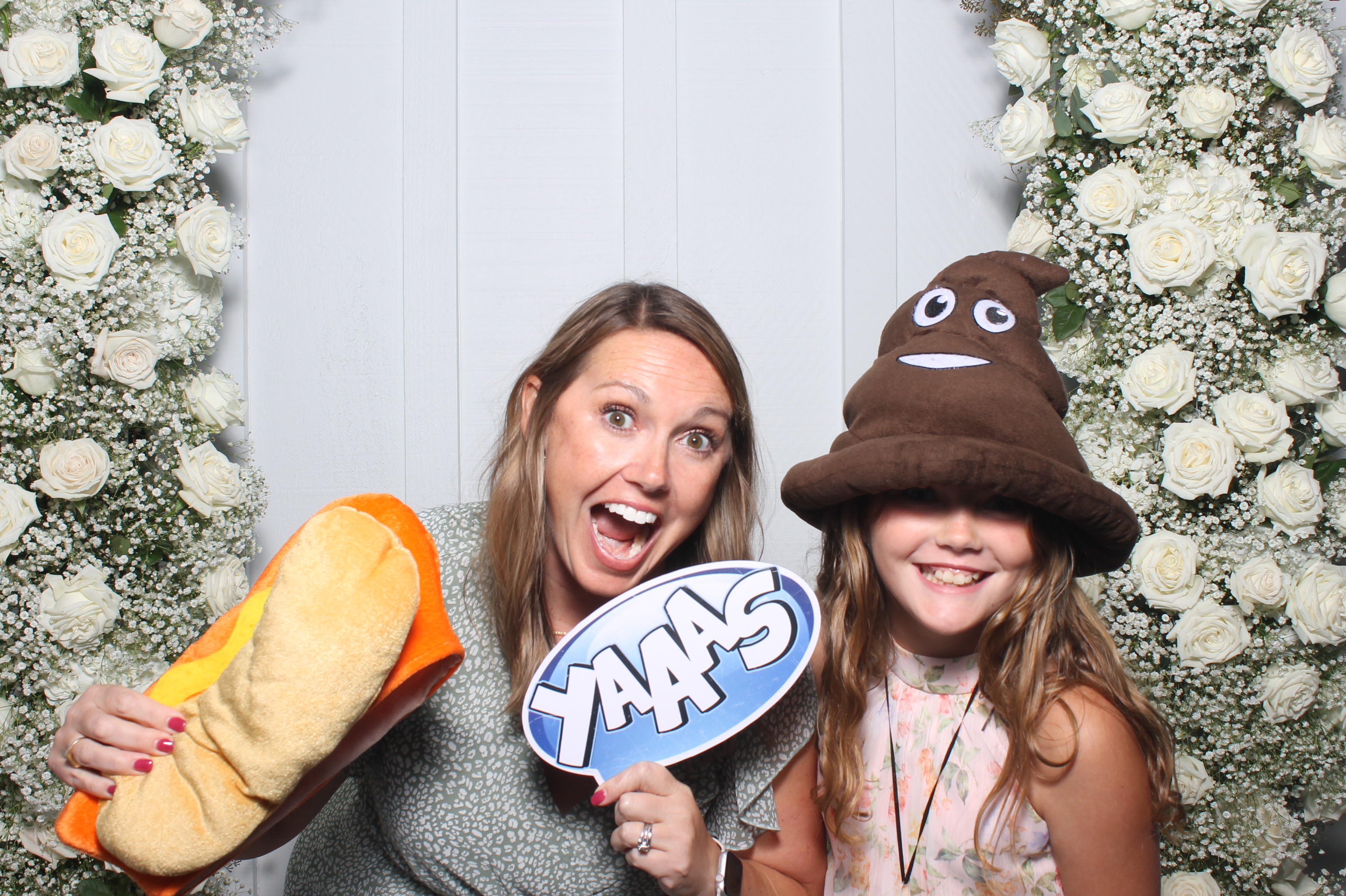 The Metz Wedding | View more photos from the event at gallery.photoboothcincy.com/u/PhotoBoothCincy/The-Metz-Wedding
