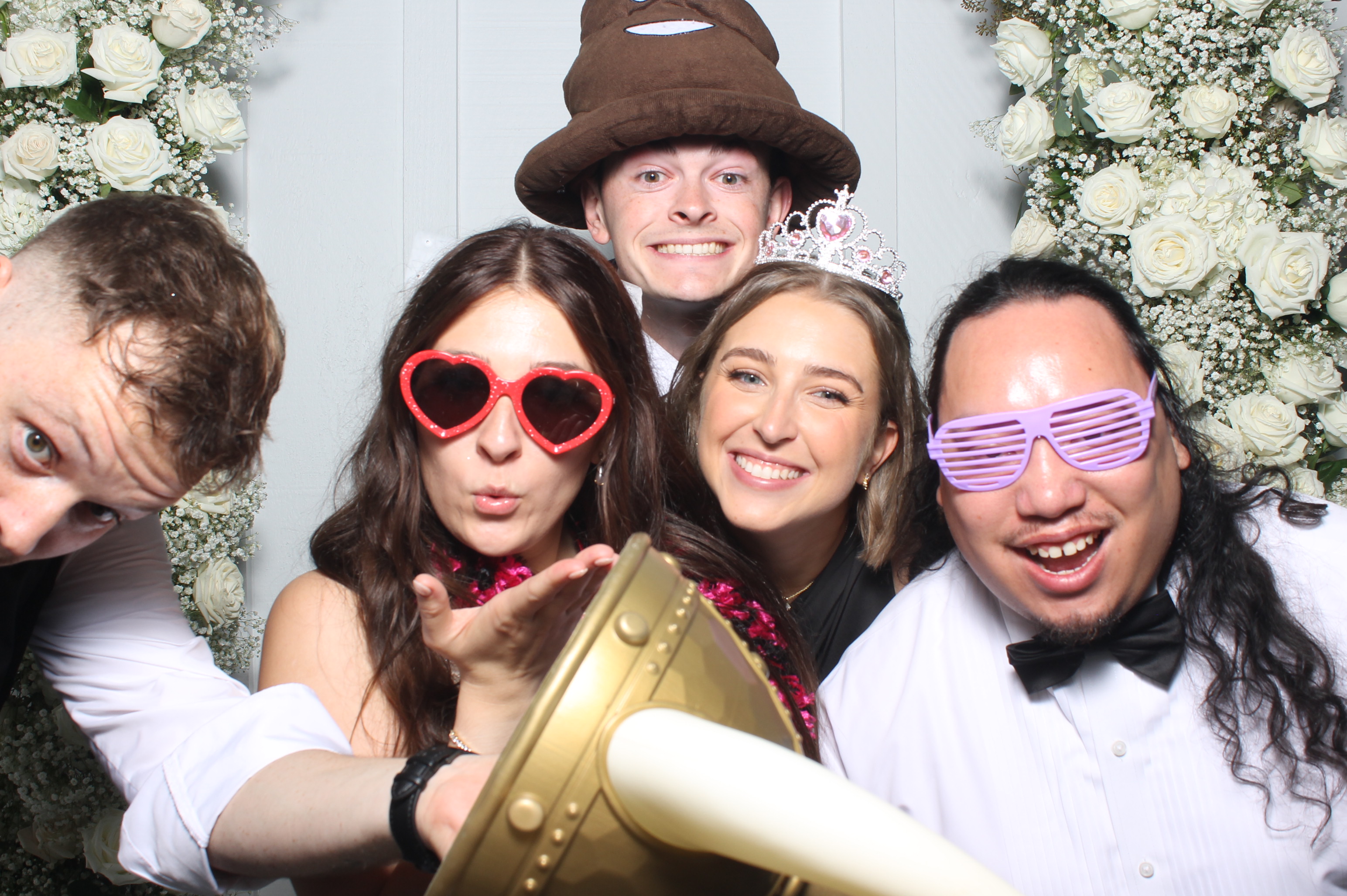The Metz Wedding | View more photos from the event at gallery.photoboothcincy.com/u/PhotoBoothCincy/The-Metz-Wedding