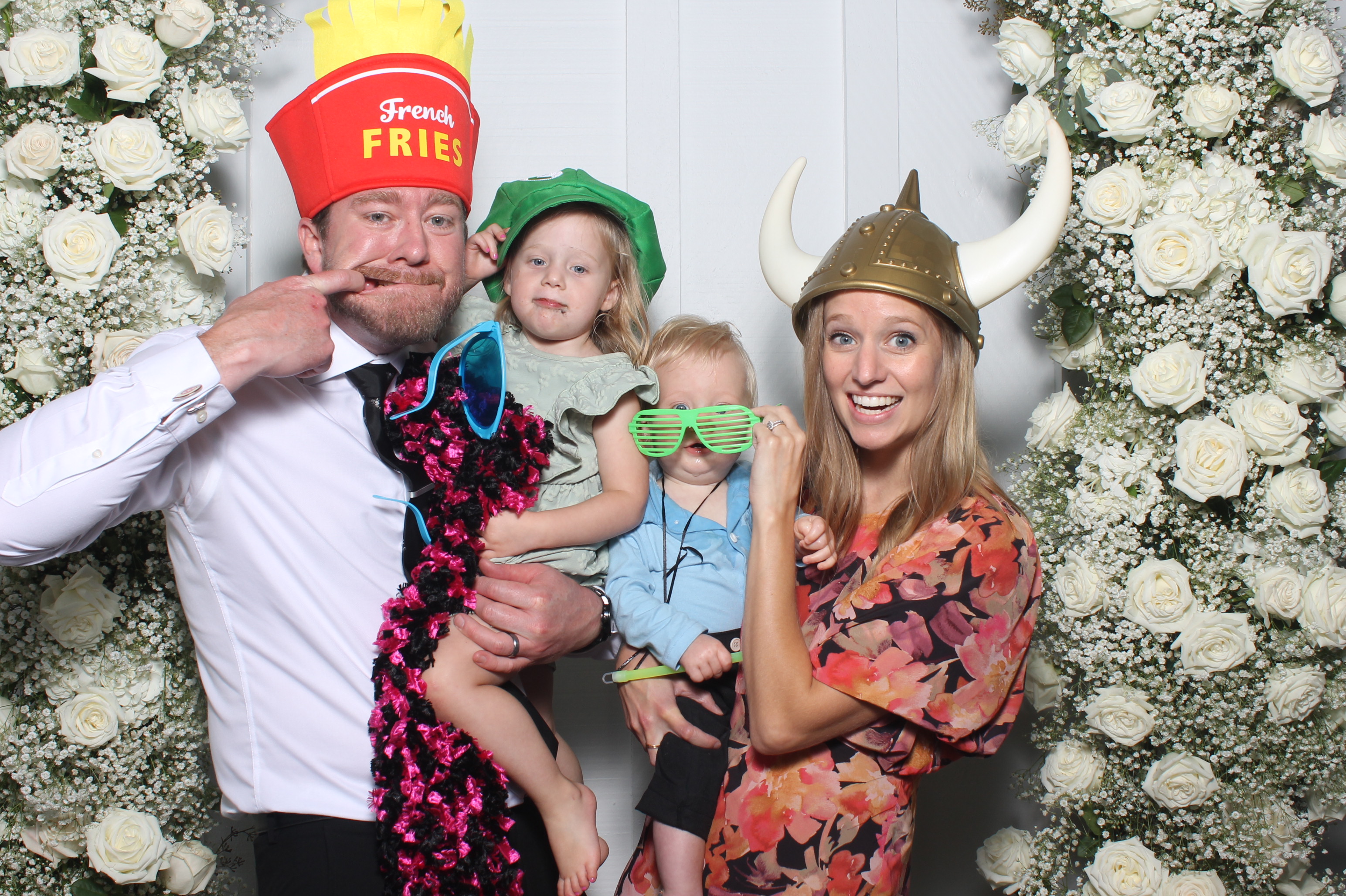 The Metz Wedding | View more photos from the event at gallery.photoboothcincy.com/u/PhotoBoothCincy/The-Metz-Wedding