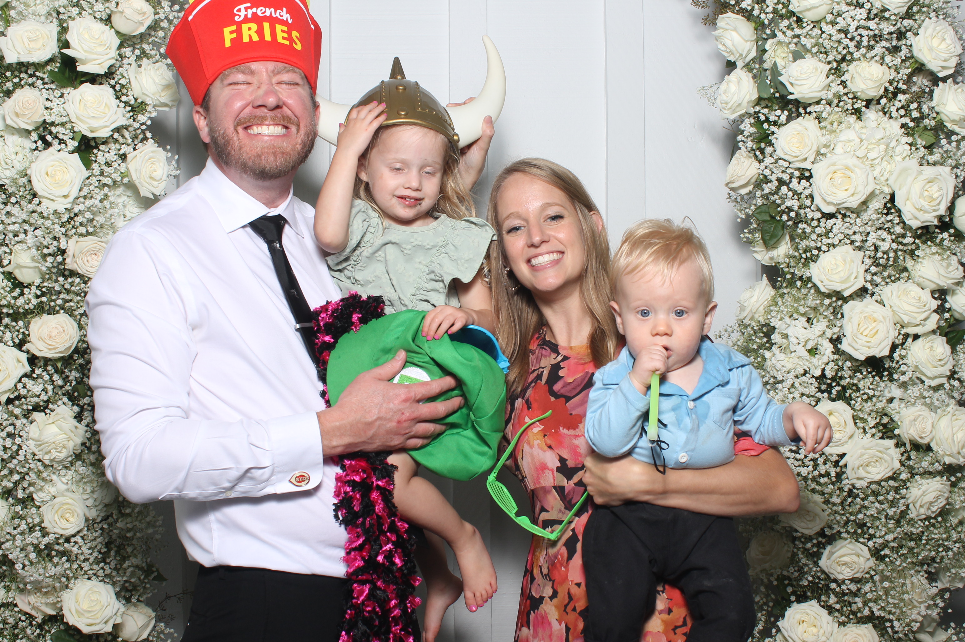 The Metz Wedding | View more photos from the event at gallery.photoboothcincy.com/u/PhotoBoothCincy/The-Metz-Wedding