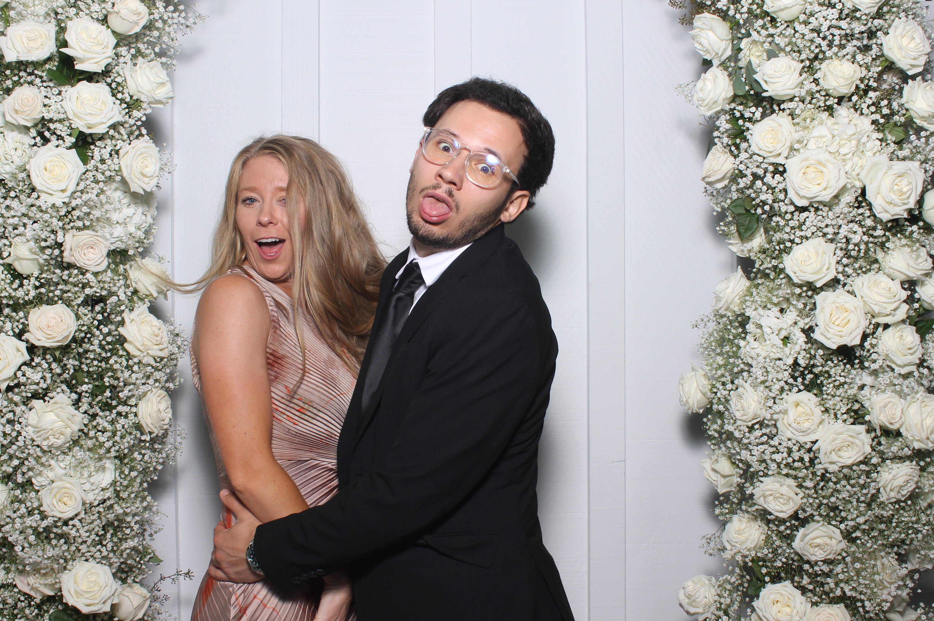 The Metz Wedding | View more photos from the event at gallery.photoboothcincy.com/u/PhotoBoothCincy/The-Metz-Wedding