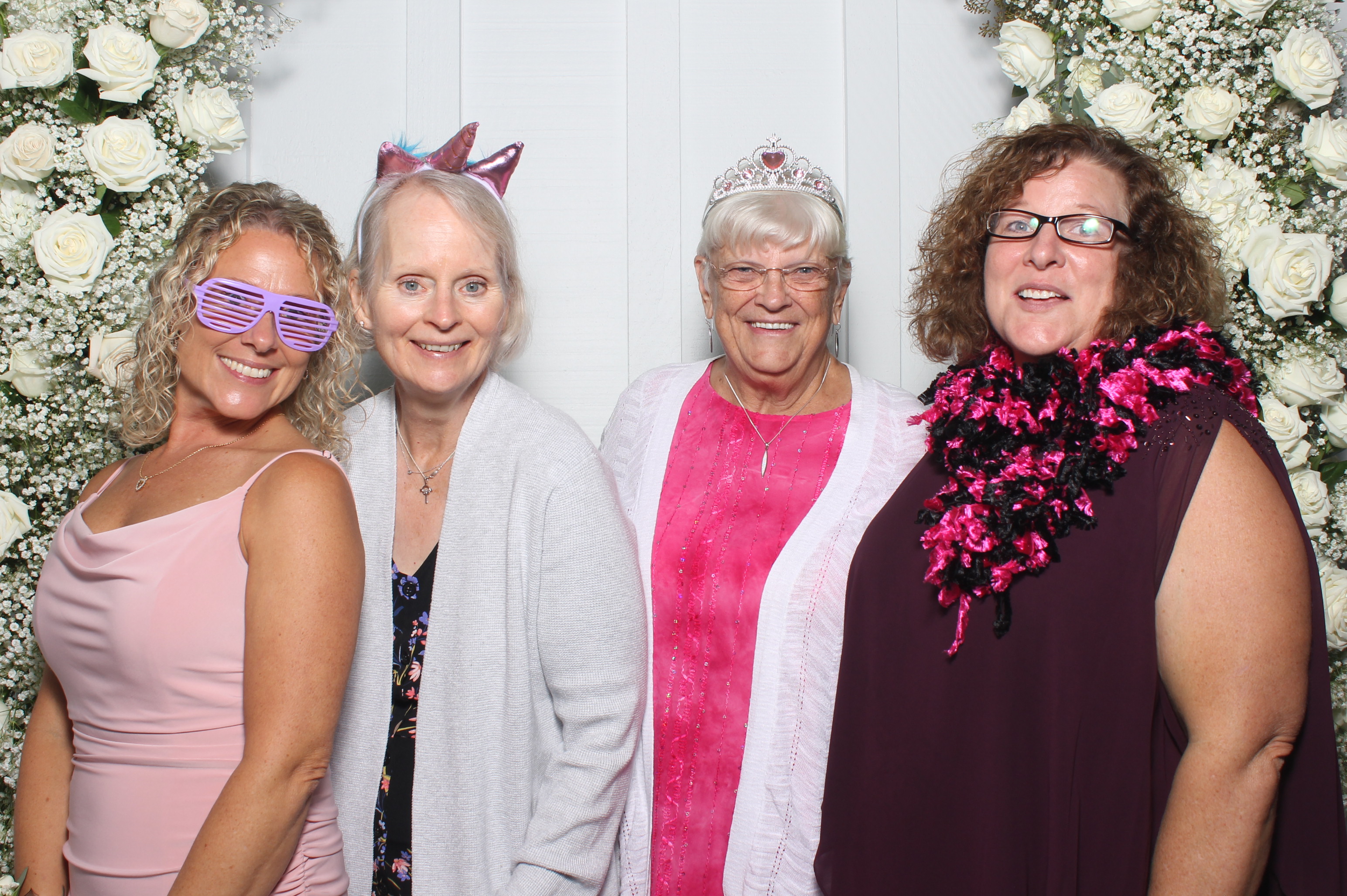 The Metz Wedding | View more photos from the event at gallery.photoboothcincy.com/u/PhotoBoothCincy/The-Metz-Wedding