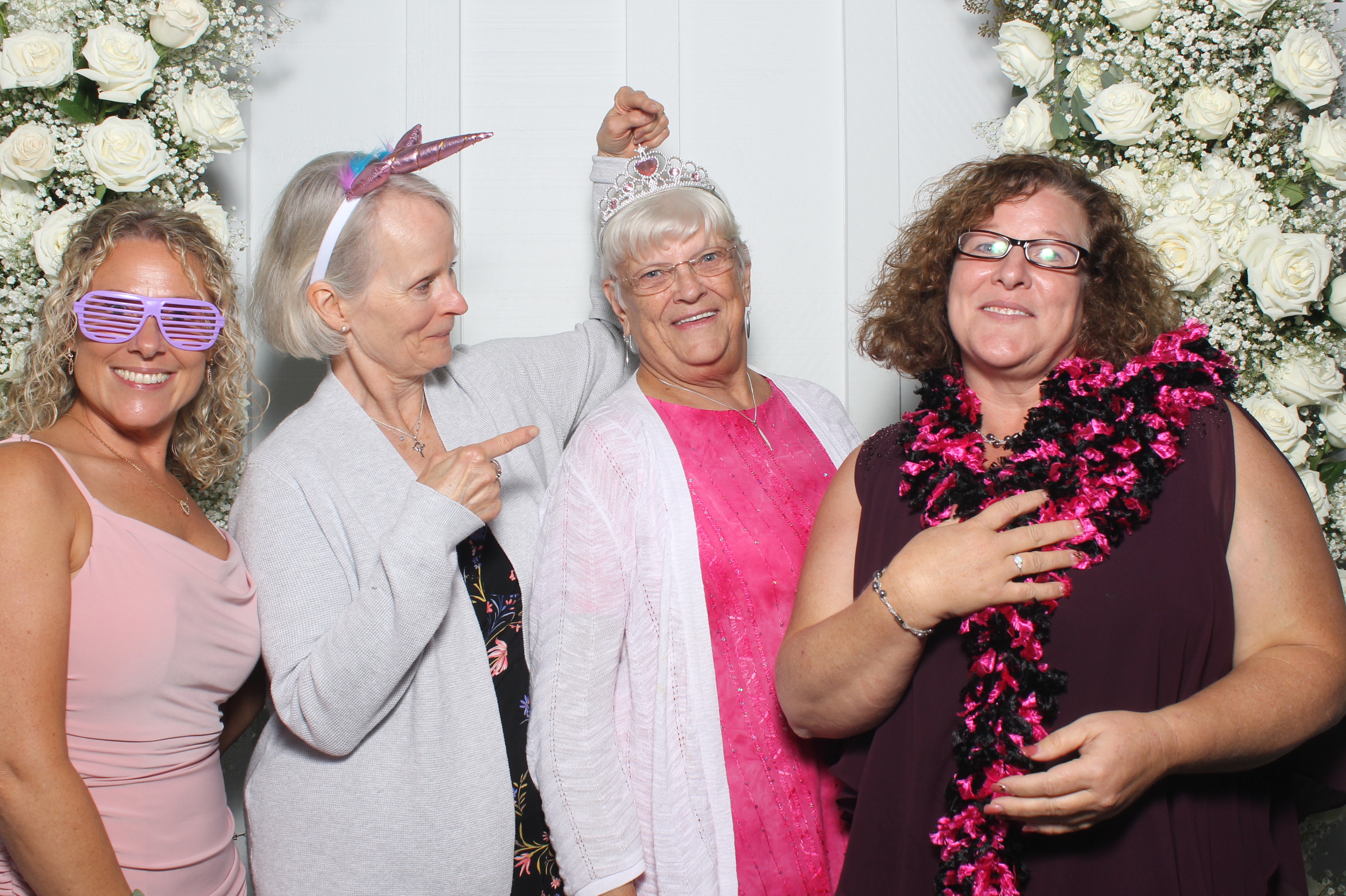 The Metz Wedding | View more photos from the event at gallery.photoboothcincy.com/u/PhotoBoothCincy/The-Metz-Wedding
