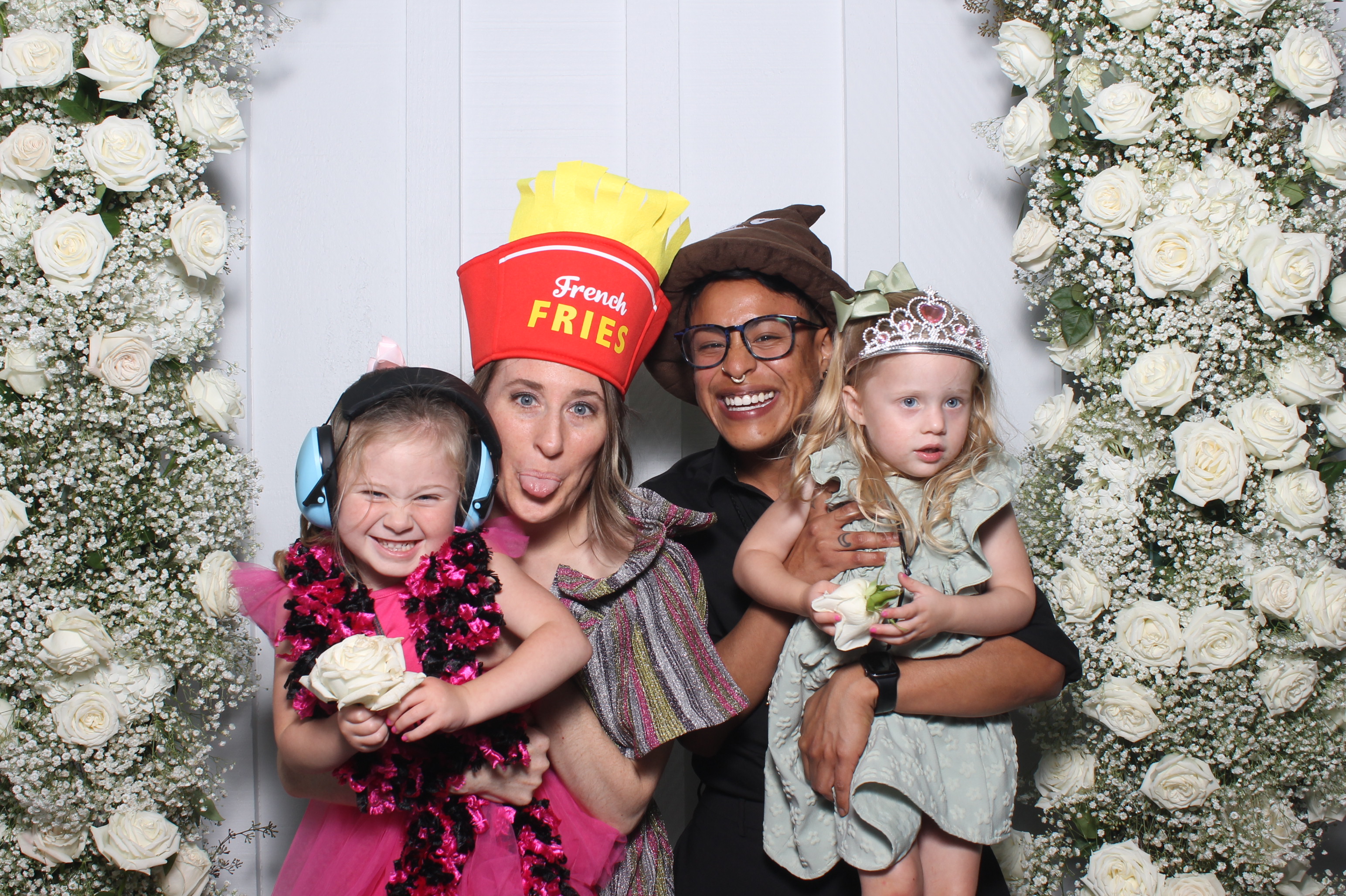 The Metz Wedding | View more photos from the event at gallery.photoboothcincy.com/u/PhotoBoothCincy/The-Metz-Wedding