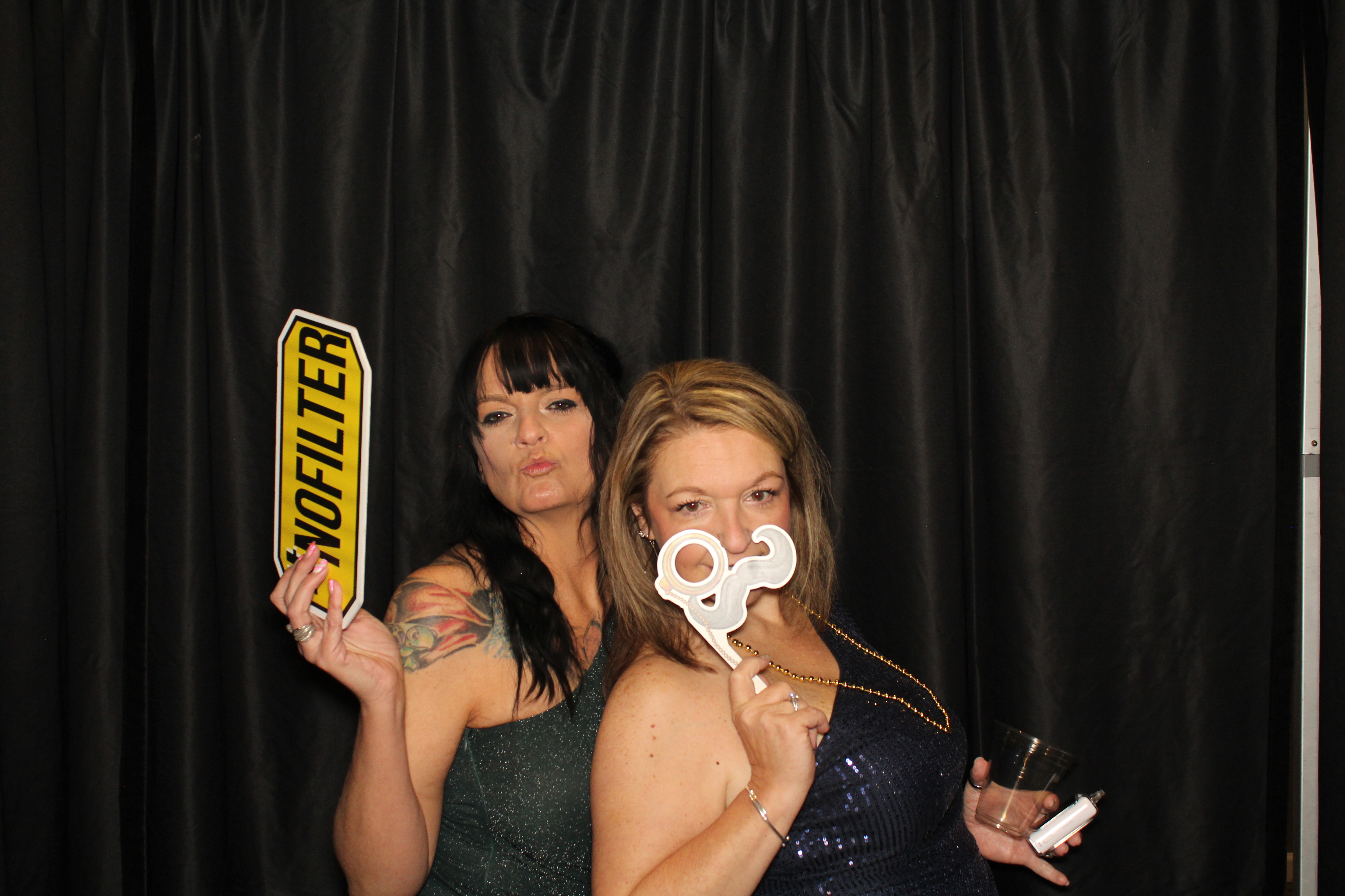 USUI International Holiday Party | View more photos from the event at gallery.photoboothcincy.com/u/PhotoBoothCincy/USUI-International-Holiday-Party